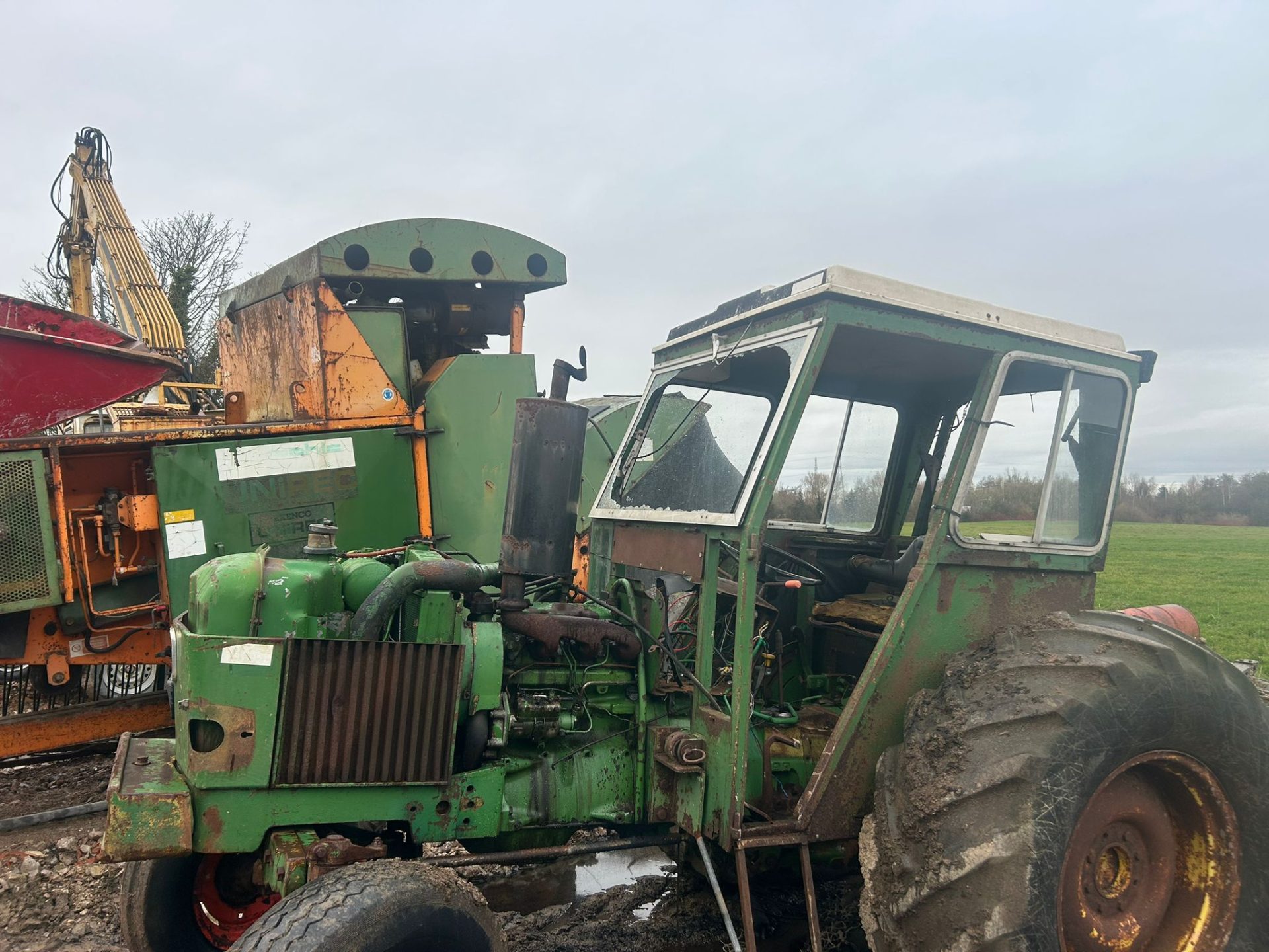 JOHN DEERE 1630 TRACTOR CAB MODEL NON RUNNER PROJECT SPARES OR REPAIR - Image 6
