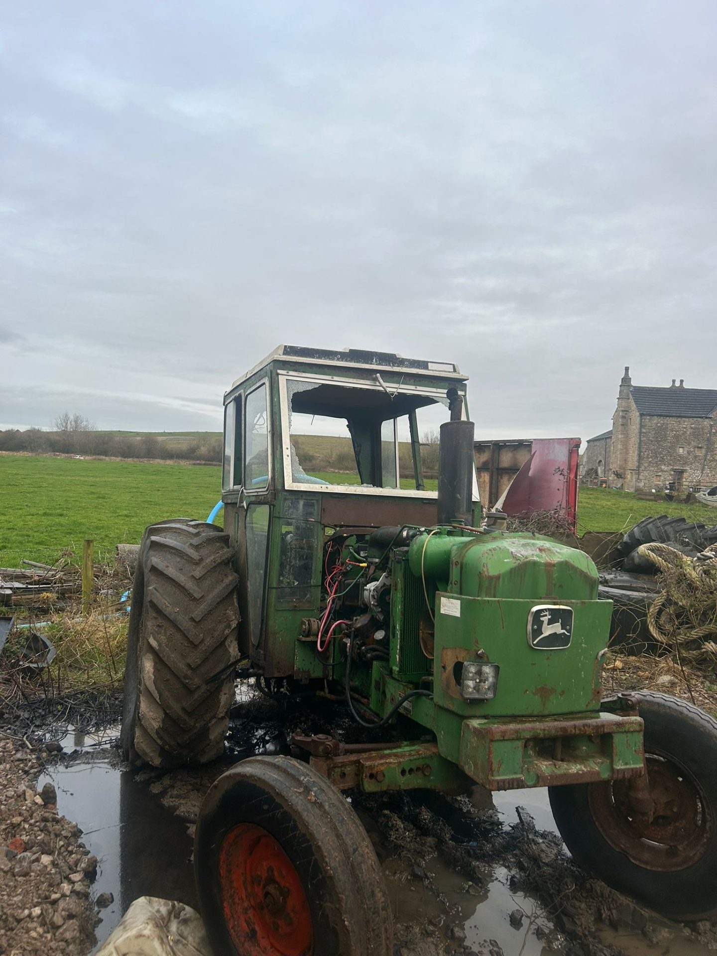 JOHN DEERE 1630 TRACTOR CAB MODEL NON RUNNER PROJECT SPARES OR REPAIR