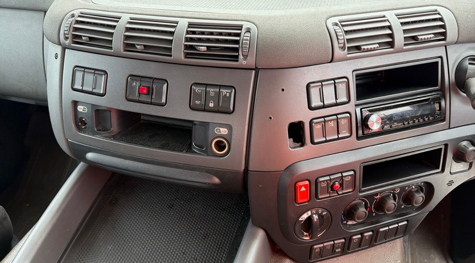 2017 66 DAF LF 45-180 EURO6 ULEZ 16T 25FT CHASSIS CAB DAY CAB TRUCK LORRY 16 TON GROSS - Image 11