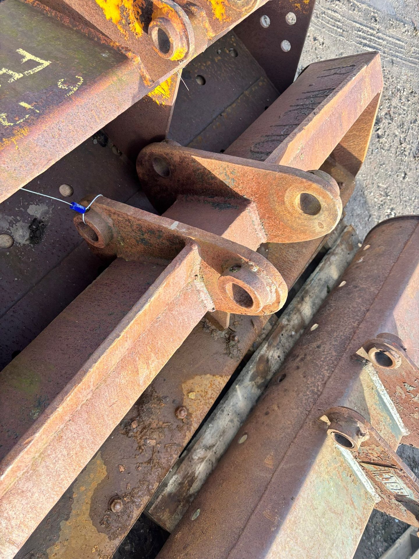 5FT EXCAVATOR DITCHING BUCKET 45MM PINS HEAVY DUTY DIGGER BUCKET 354091 - Image 5