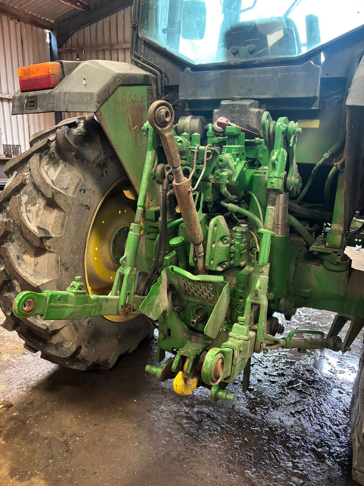 JOHN DEERE 6010 SE 4WD TRACTOR 95HP POWRQUAD 3PL PTO FARM READY - Image 13