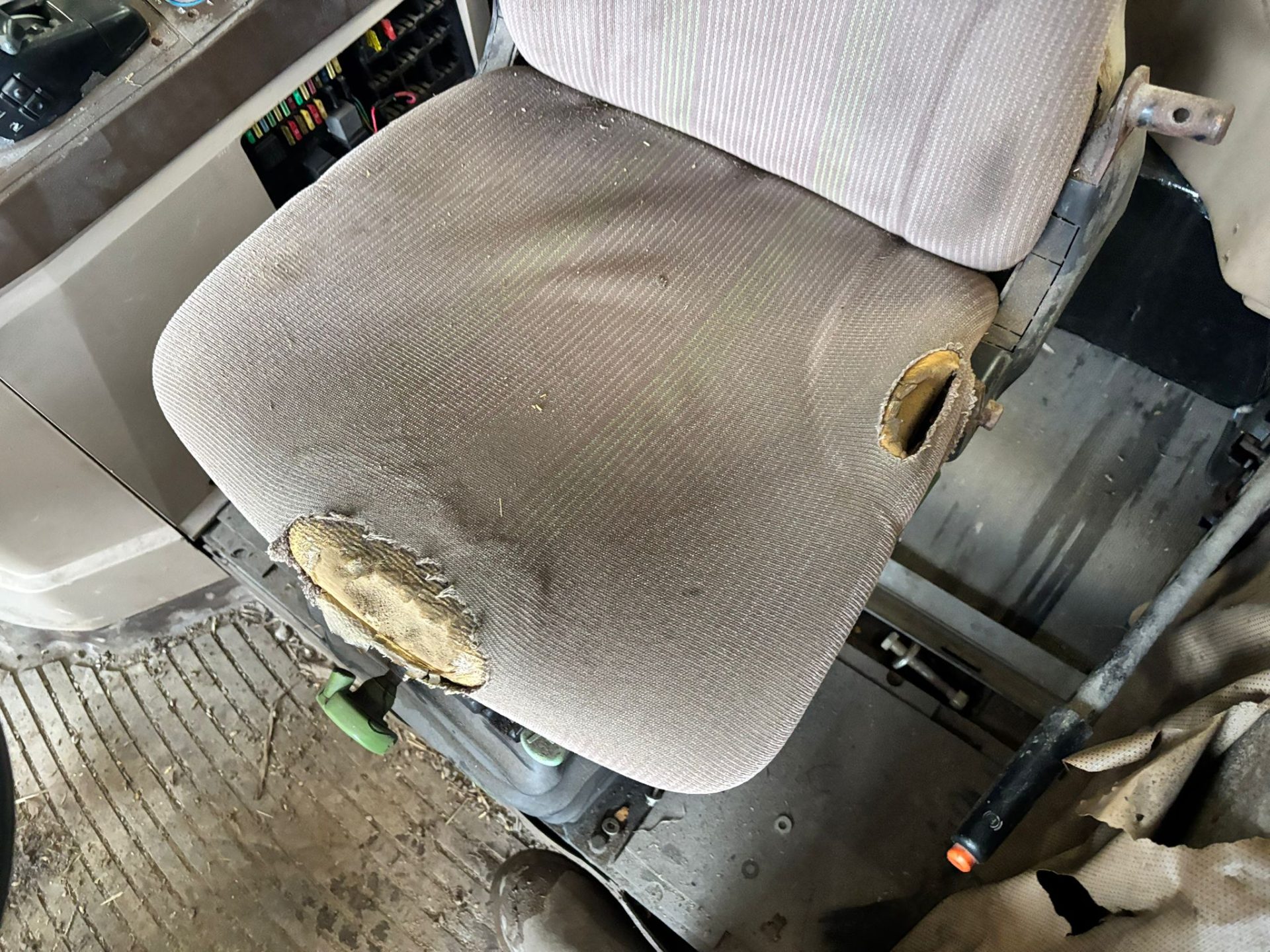 JOHN DEERE 6010 SE 4WD TRACTOR 95HP POWRQUAD 3PL PTO FARM READY - Image 5