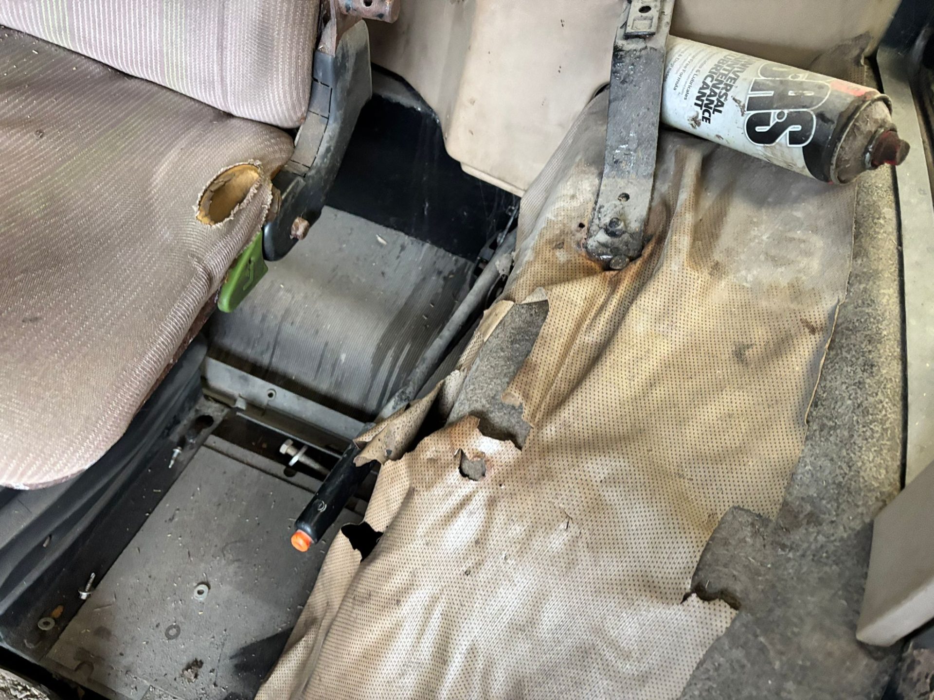 JOHN DEERE 6010 SE 4WD TRACTOR 95HP POWRQUAD 3PL PTO FARM READY - Image 3