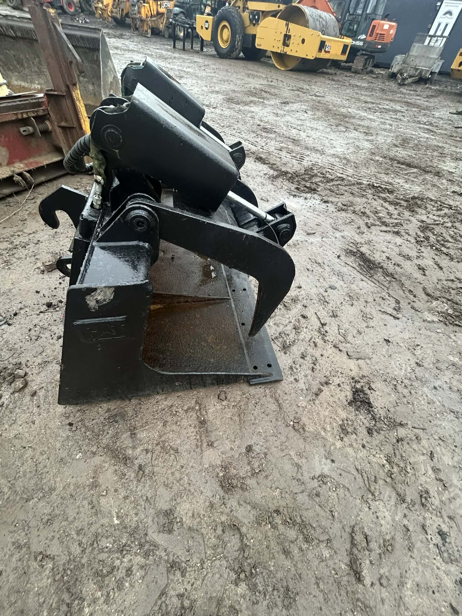 INDUSTRIAL BUCKET AND GRAPPLE TWIN GRAB SKID STEER BOB CAT LOADER DEMOLITION - Image 13