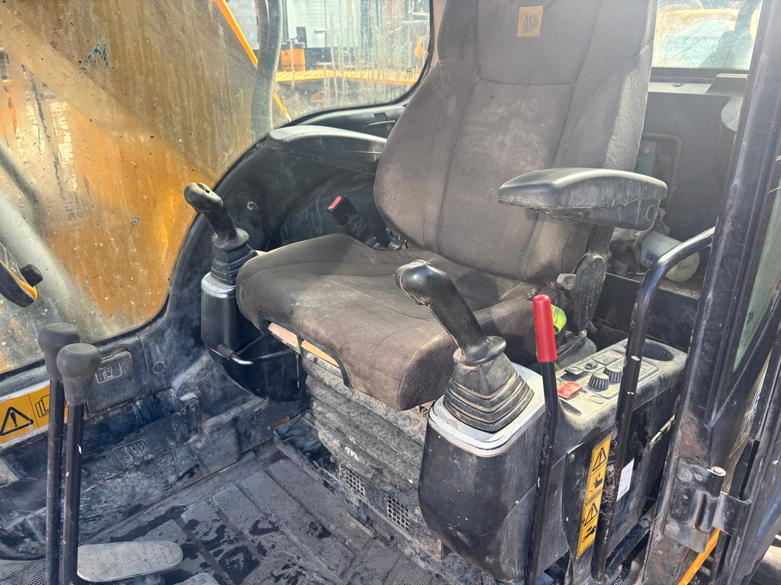 2016 JCB JS160 EXCAVATOR DIGGER PIPED FOR GRAB , NEW UNDERCARRIAGE - Image 11