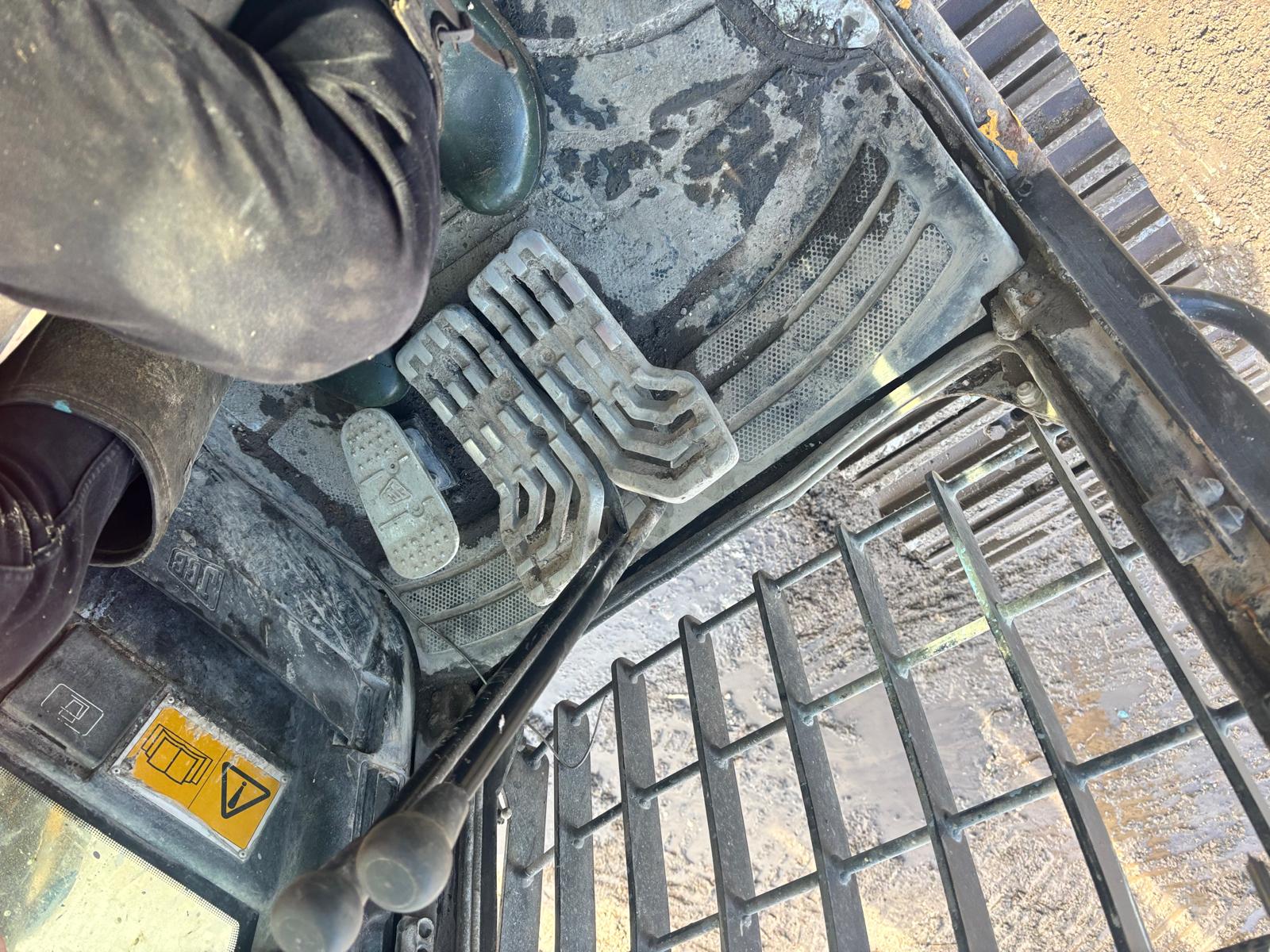 2016 JCB JS160 EXCAVATOR DIGGER PIPED FOR GRAB , NEW UNDERCARRIAGE - Image 18