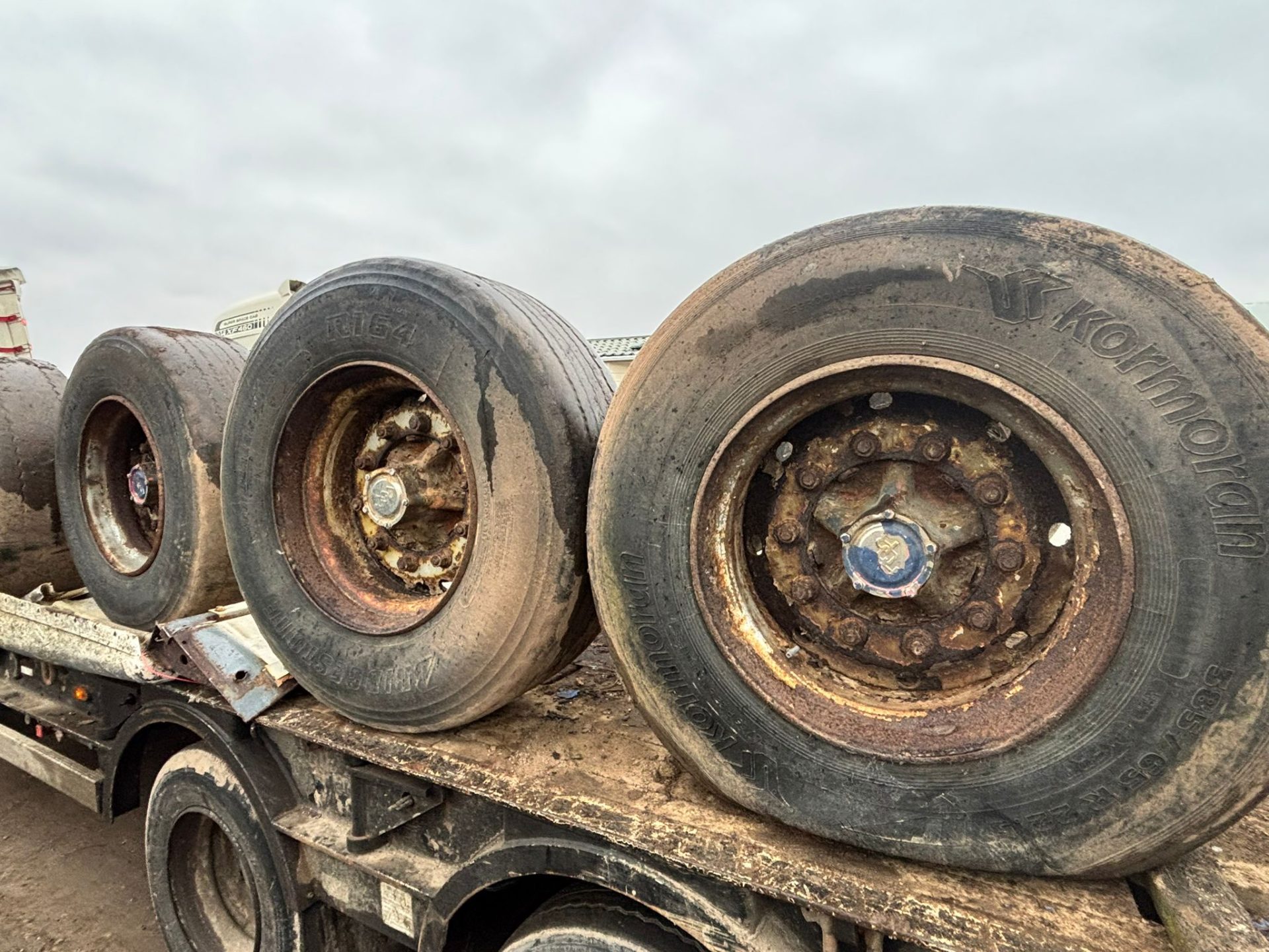 3 x HIGH SPEED 10 STUD ROR AXLES WHEELS TYRES WAGON TRUCK TRAILER ARTIC VEHICLE - Image 2