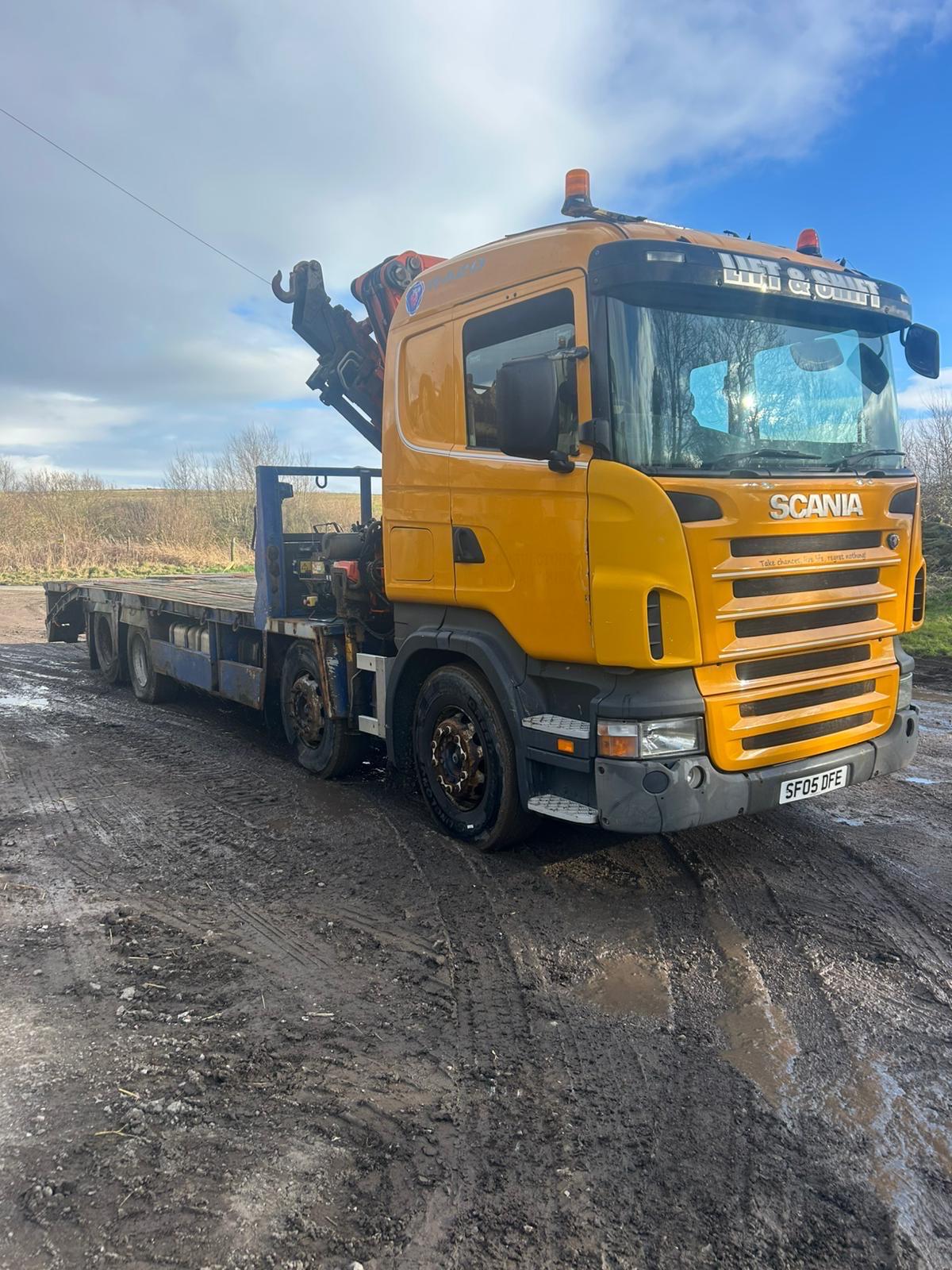 2005 SCANIA R420 8X2 BEAVERTAIL WITH PM 37012 CRANE - Image 7