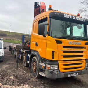 2005 SCANIA R420 8X2 BEAVERTAIL WITH PM 37012 CRANE