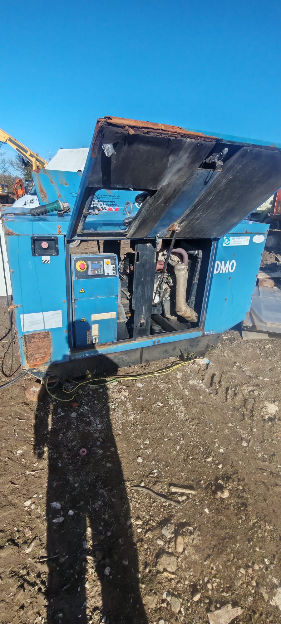 SDMO 20KVA DIESEL GENERATOR SINGLE PHASE MITSUBISHI ENGINE SILENT SITE GENERATOR - Image 11