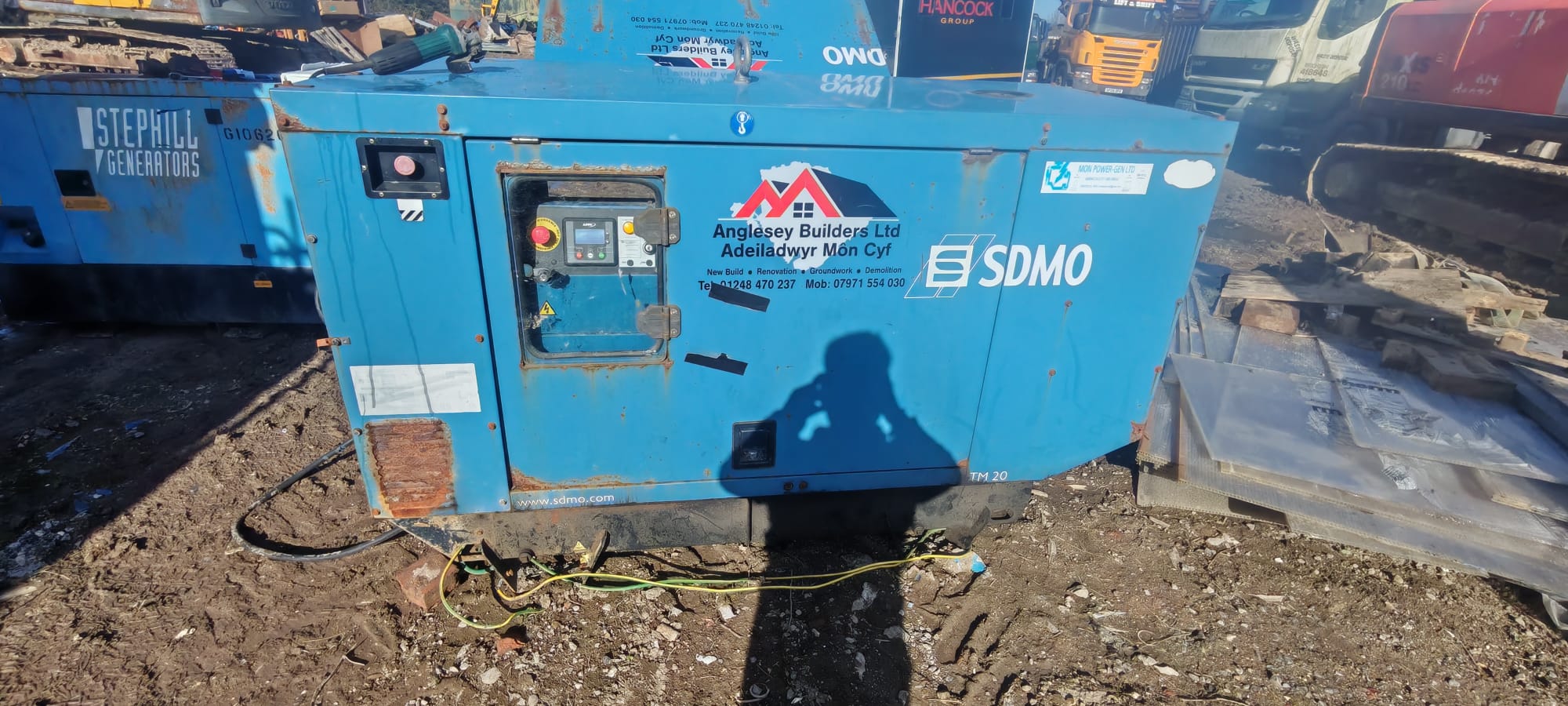 SDMO 20KVA DIESEL GENERATOR SINGLE PHASE MITSUBISHI ENGINE SILENT SITE GENERATOR