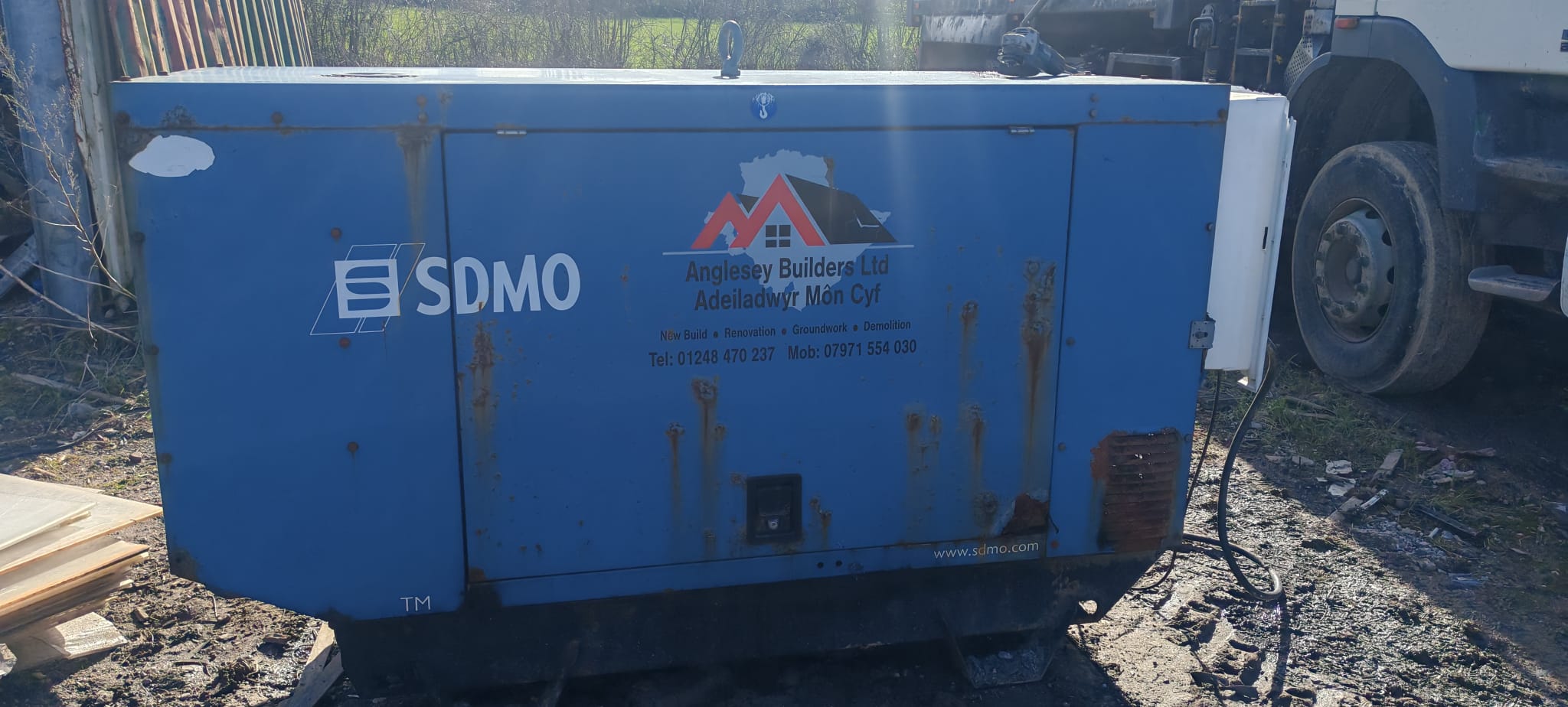 SDMO 20KVA DIESEL GENERATOR SINGLE PHASE MITSUBISHI ENGINE SILENT SITE GENERATOR - Image 4