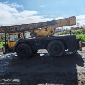 JONES IF15 MOBILE CRANE IRON FAIRY 15 TON LIFT STABILISER JACK LEGS 72 FT REACH