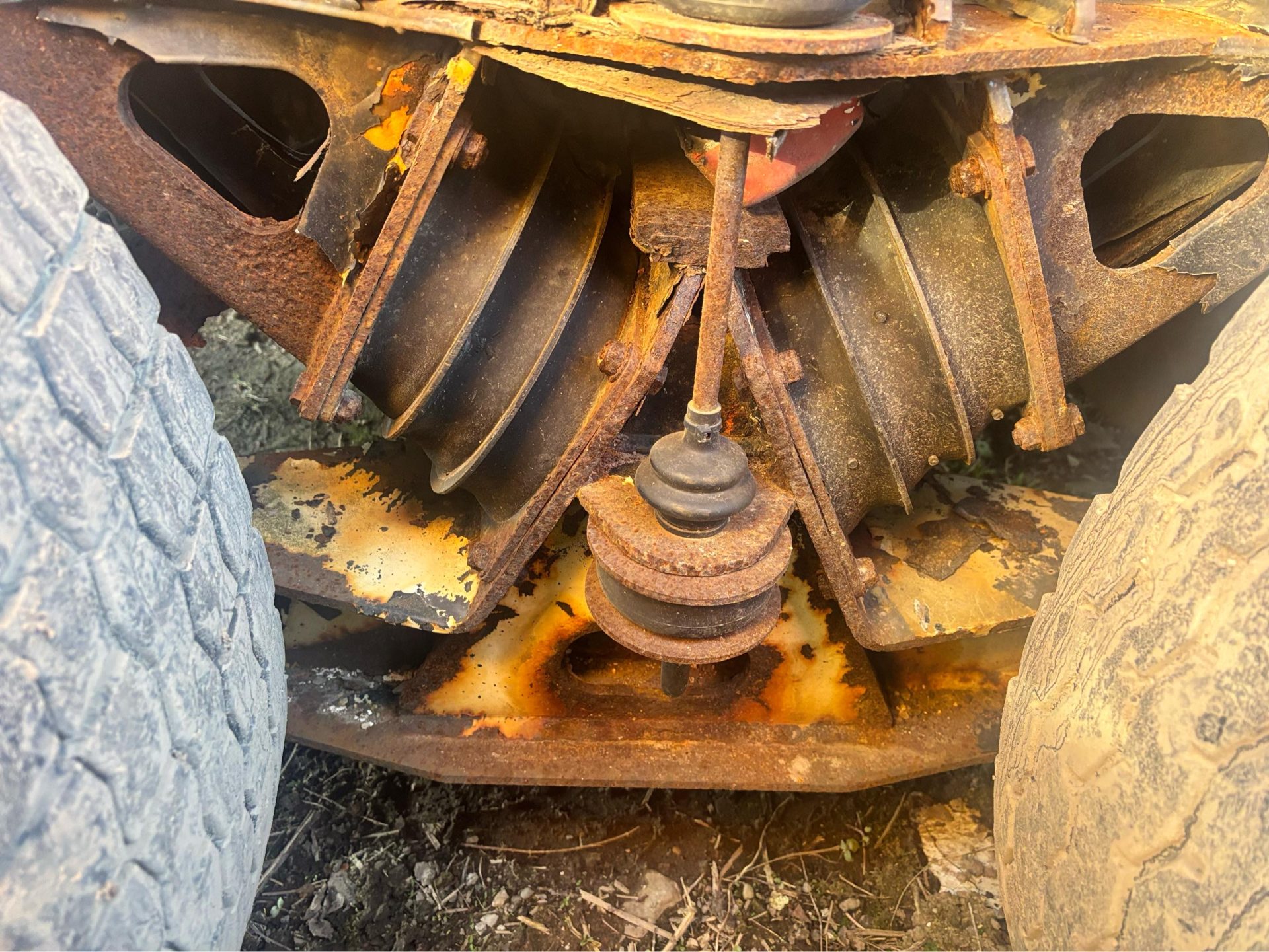 FODEN 8X4 DOUBLE DRIVE RIGID TANKER TRUCK WAGON CAT 12 ENGINE - Image 10