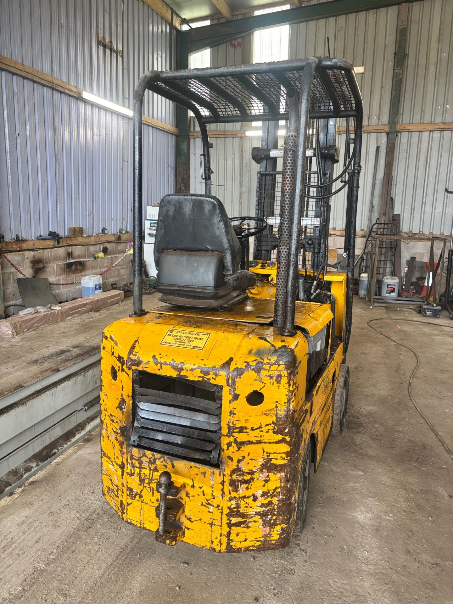 DIESEL FORKLIFT TRUCK FORKS FORK LIFT 3 CYLINDER DIESEL ENGINE 1.6 TON LIFT - Image 9