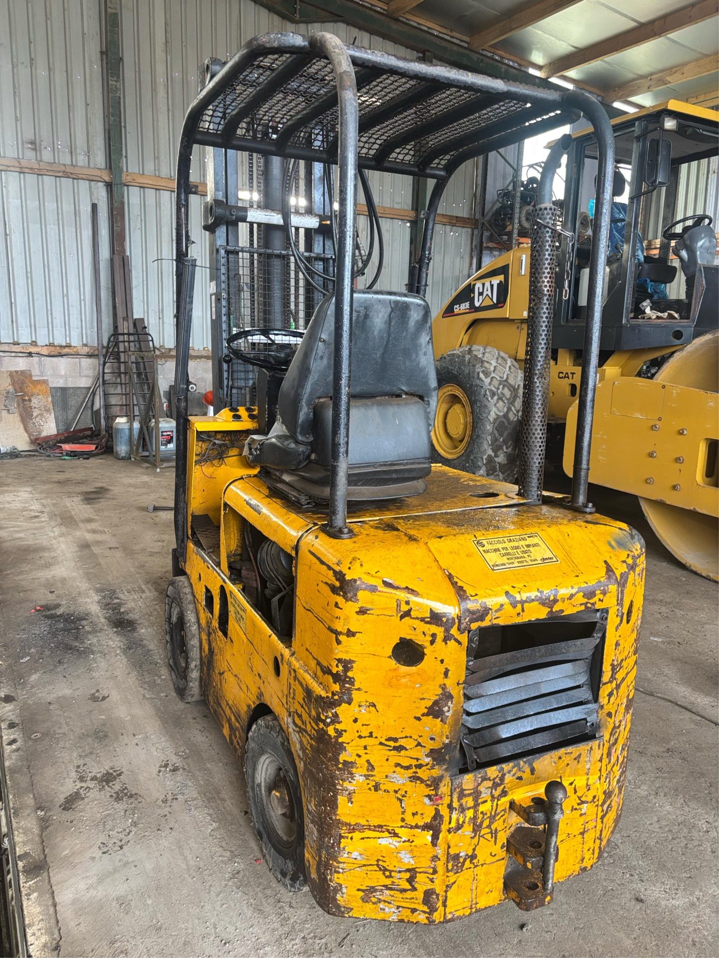 DIESEL FORKLIFT TRUCK FORKS FORK LIFT 3 CYLINDER DIESEL ENGINE 1.6 TON LIFT - Image 8