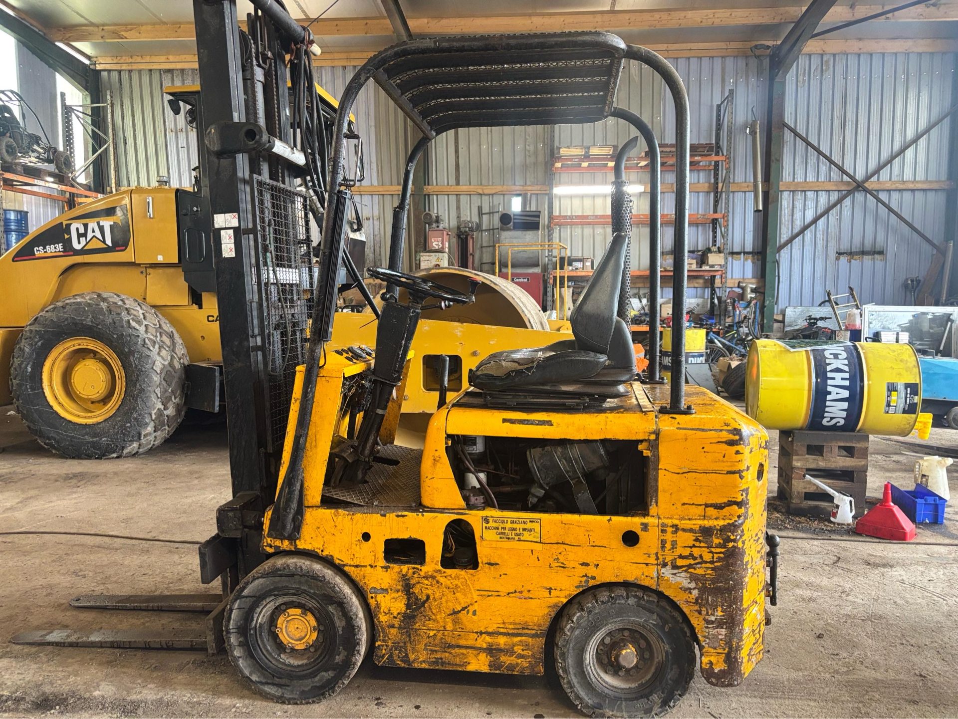DIESEL FORKLIFT TRUCK FORKS FORK LIFT 3 CYLINDER DIESEL ENGINE 1.6 TON LIFT - Image 3
