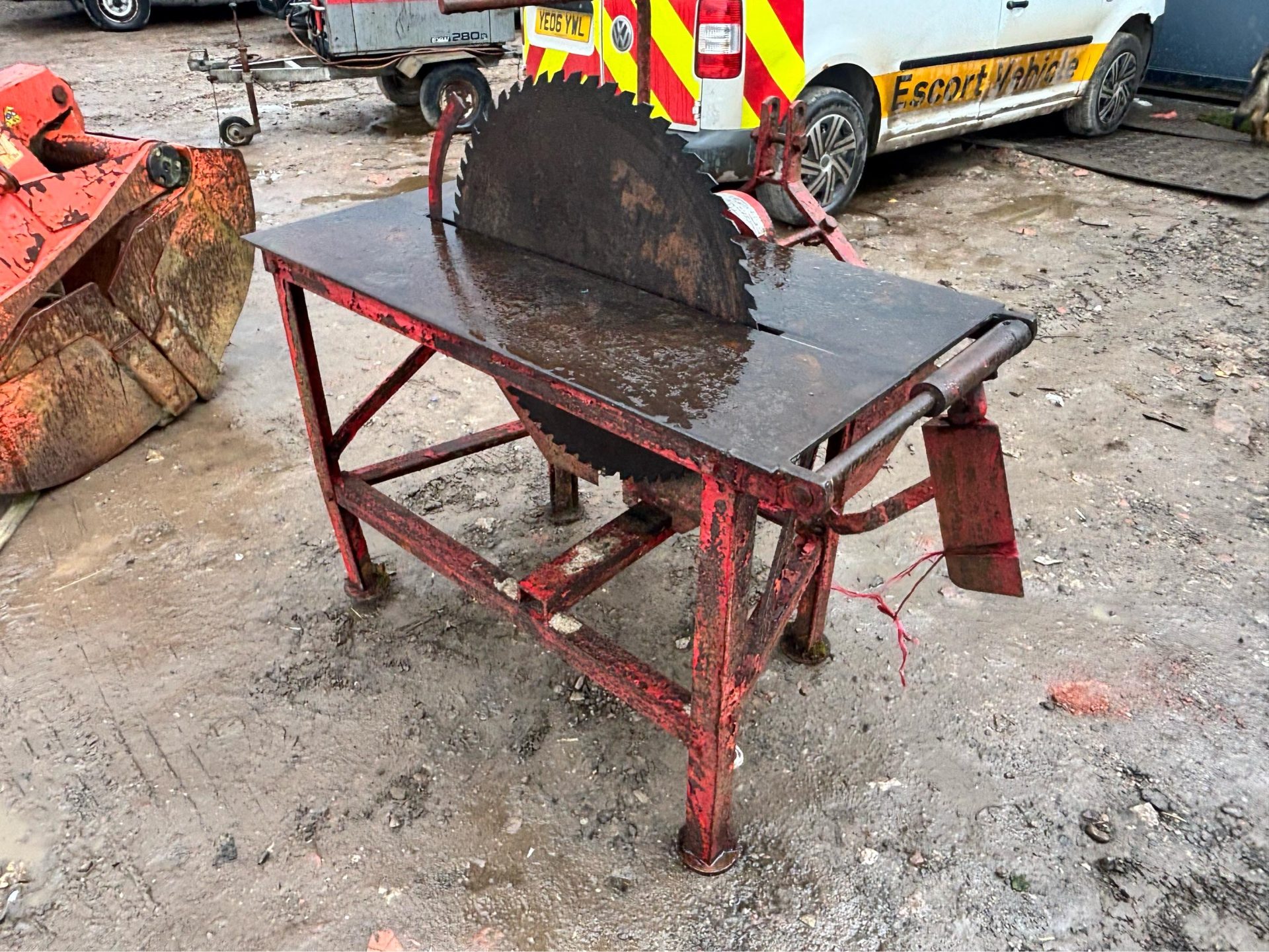 SOMERSET FARM MACHINERY PTO OPERATED ANTIQUE VINTAGE SAW BENCH WOOD SPLITTER - Image 4