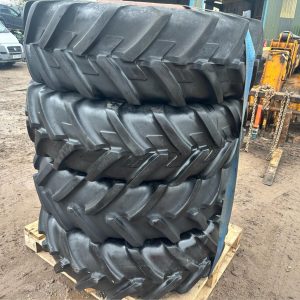 10 STUD MERCEDES UNIMOG FITMENT 13.6 R24 WHEELS AND TYRES SUIT TRACTOR LOADALL