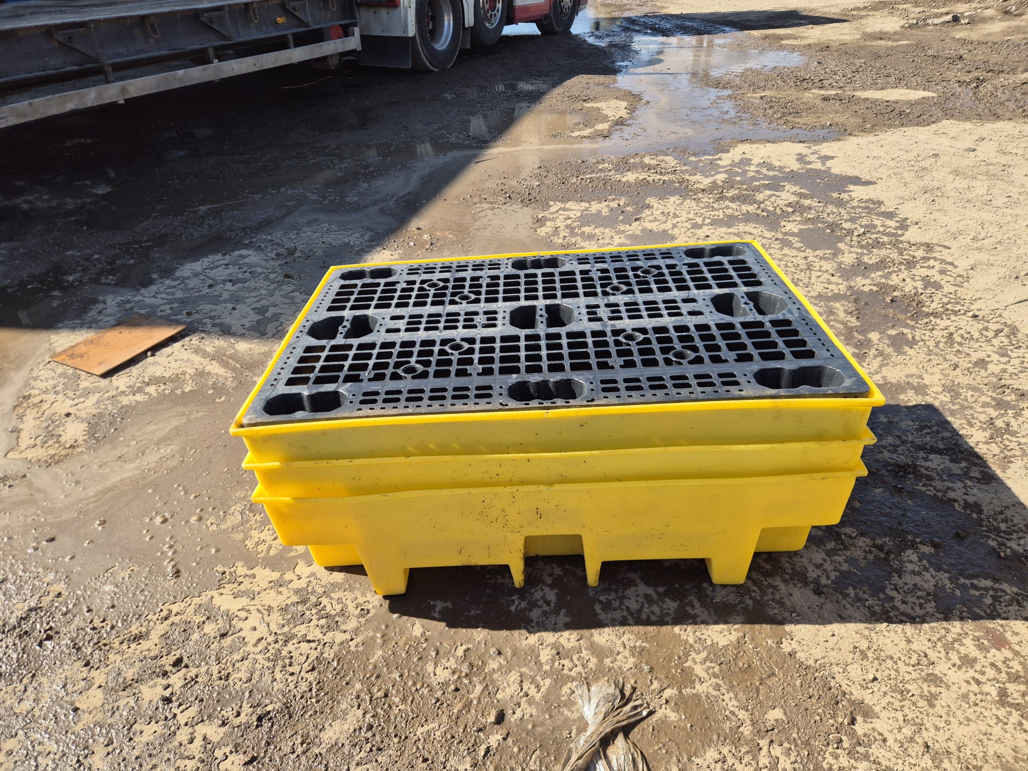 2-DRUM POLYETHYLENE SPILL CONTAINMENT PALLET OILS FUELS COOLANTS CHEMICALS DETERGENTS SOLVENTS - Image 5