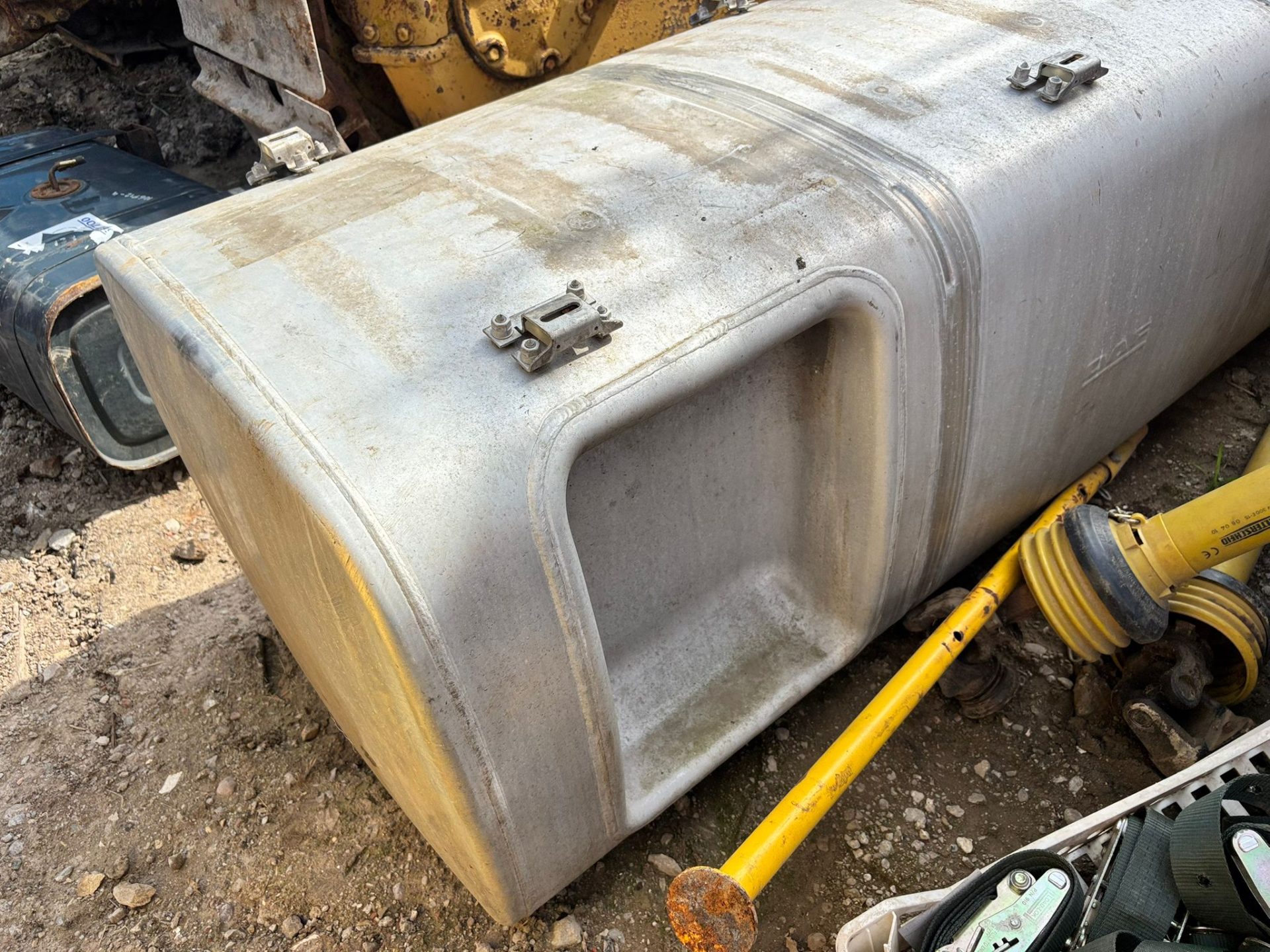 DAF LONG DISTANCE WAGON LORRY LORRIE TRUCK DIESEL TANK FUEL - Image 8