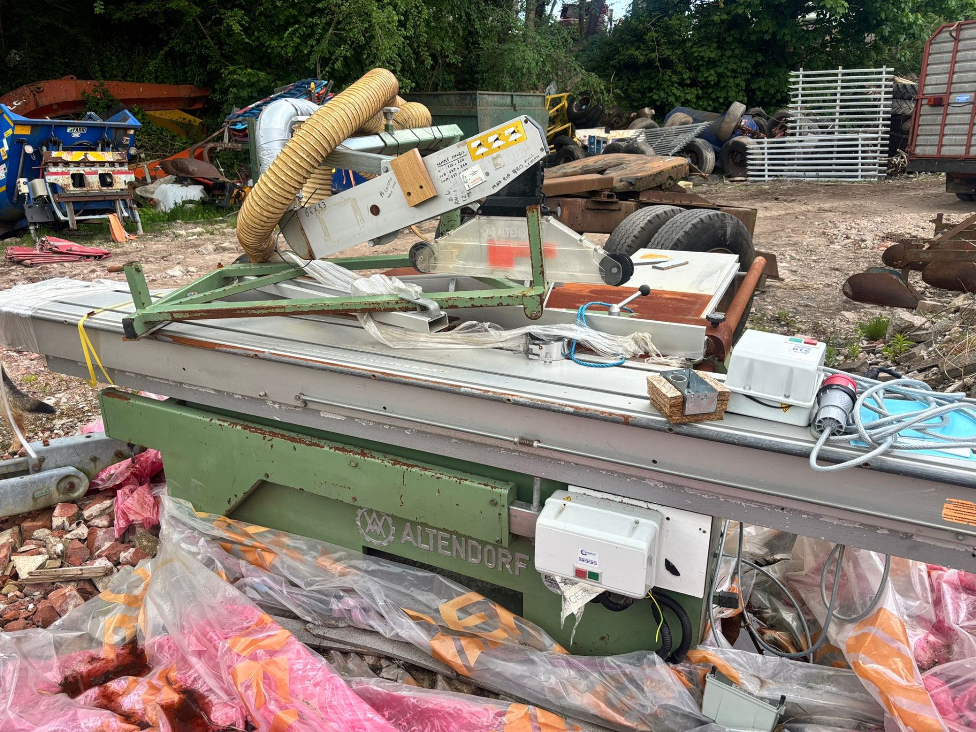 WILHELM ALTENDORF F90 SLIDING TABLE SAW 4KW POWER OUTPUT - Image 5