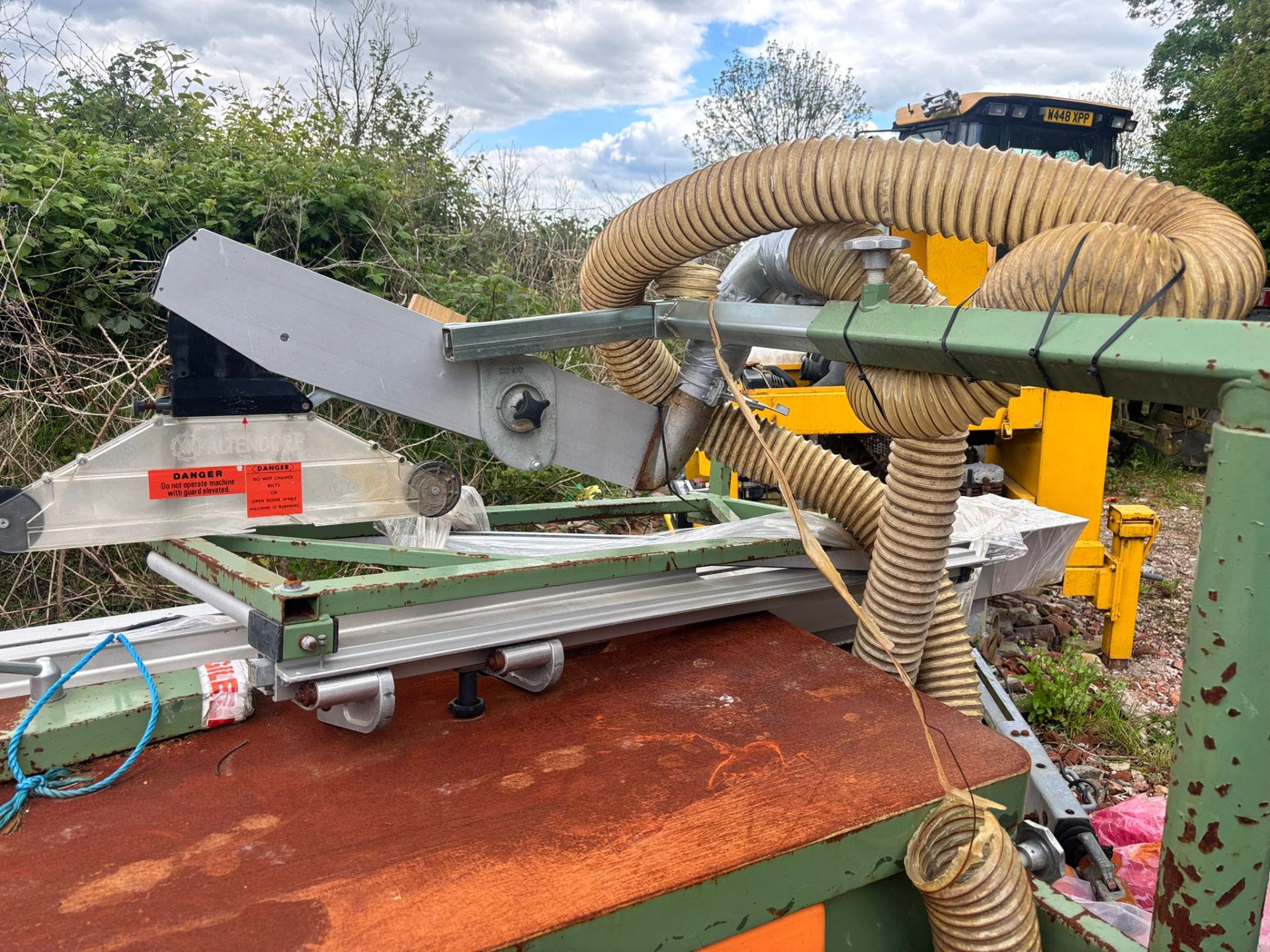 WILHELM ALTENDORF F90 SLIDING TABLE SAW 4KW POWER OUTPUT - Image 7