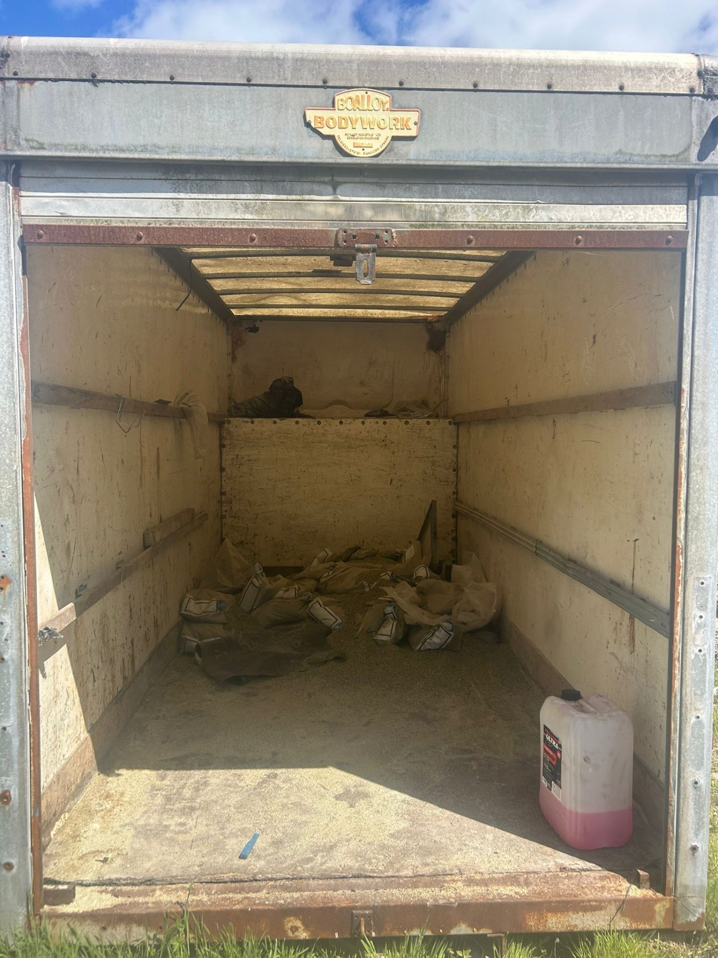 van transit body storage container 2.5m H x 2.1m W x 5.4m L Over the cab 1.2m - Image 2