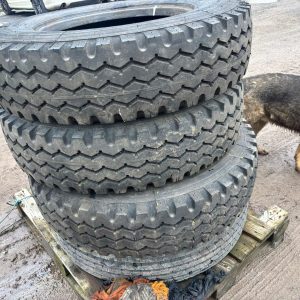 10R20 TRUCK TYRES WHEELS COMMERCIAL LORRY TRAILER TYRE RIMS AGRICULTURAL