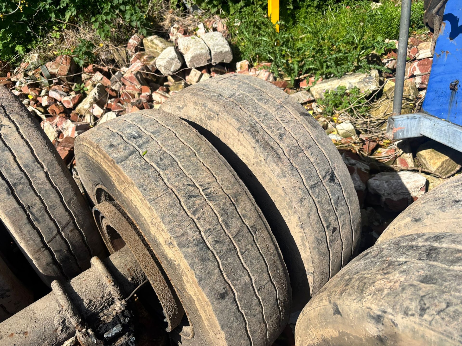 3 X DRUM TRAILER AXLES 10 STUD DUAL WHEEL AXLES 19.5 WHEELS & TYRES ARTIC TRAILER AXLES - Image 6