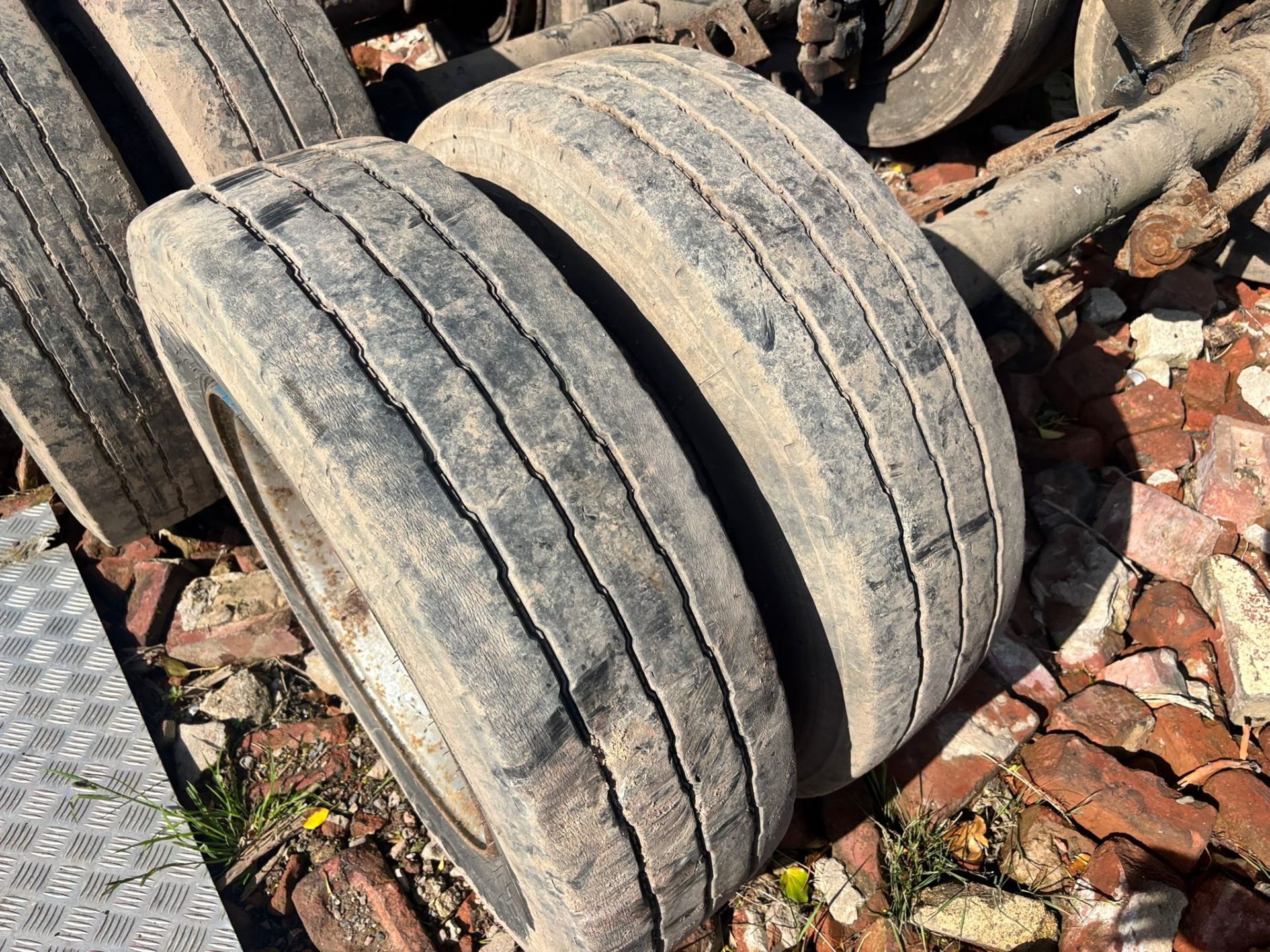 3 X DRUM TRAILER AXLES 10 STUD DUAL WHEEL AXLES 19.5 WHEELS & TYRES ARTIC TRAILER AXLES - Image 8