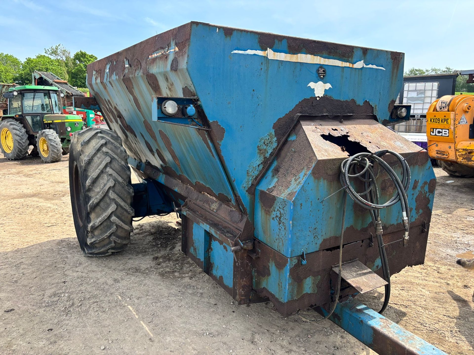 WEST 1150 GALLON DUAL SPREADER MUCK SPREADER FARM TRAILER DUNG SPREADER - Image 7