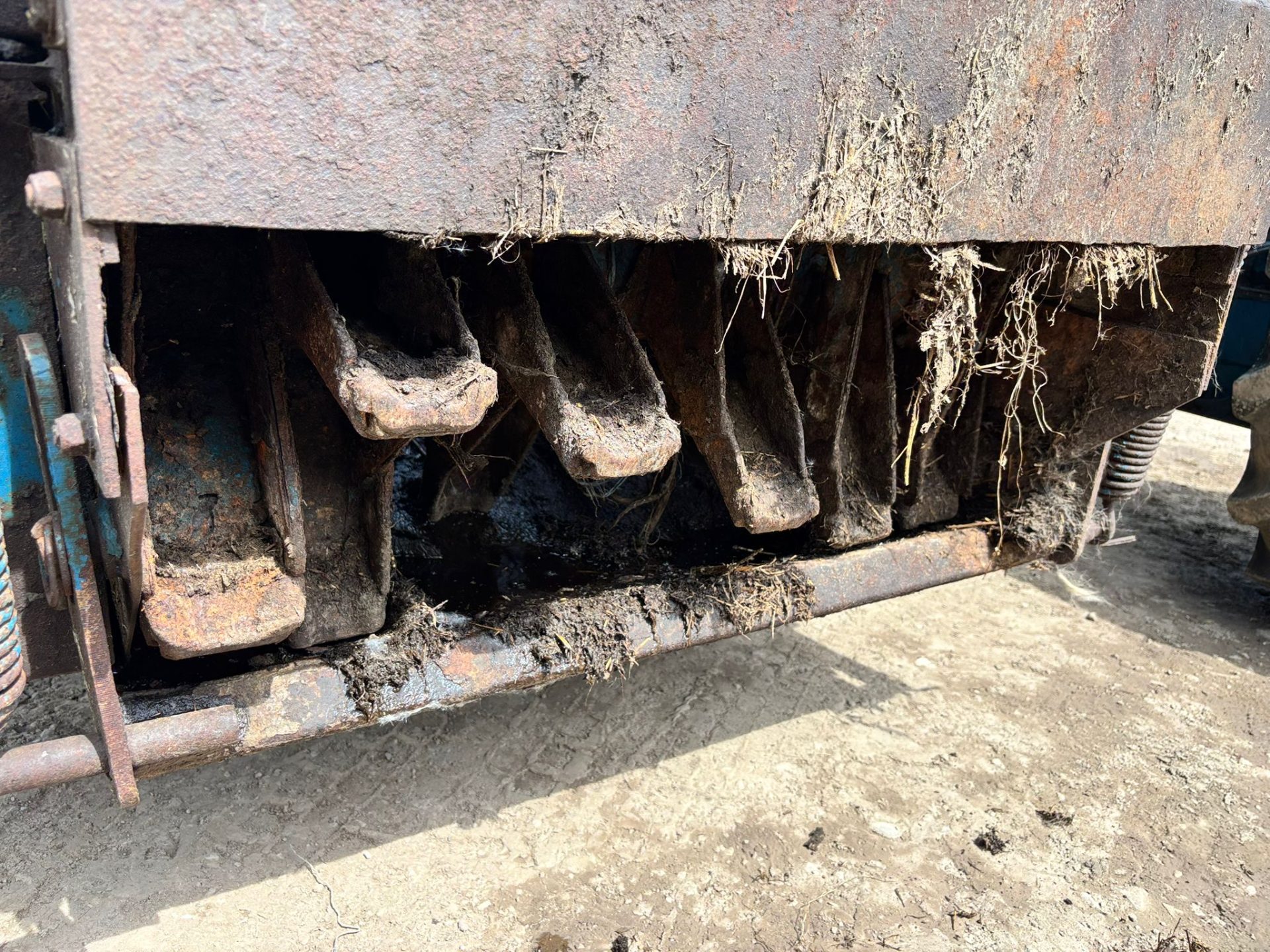 WEST 1150 GALLON DUAL SPREADER MUCK SPREADER FARM TRAILER DUNG SPREADER - Image 9