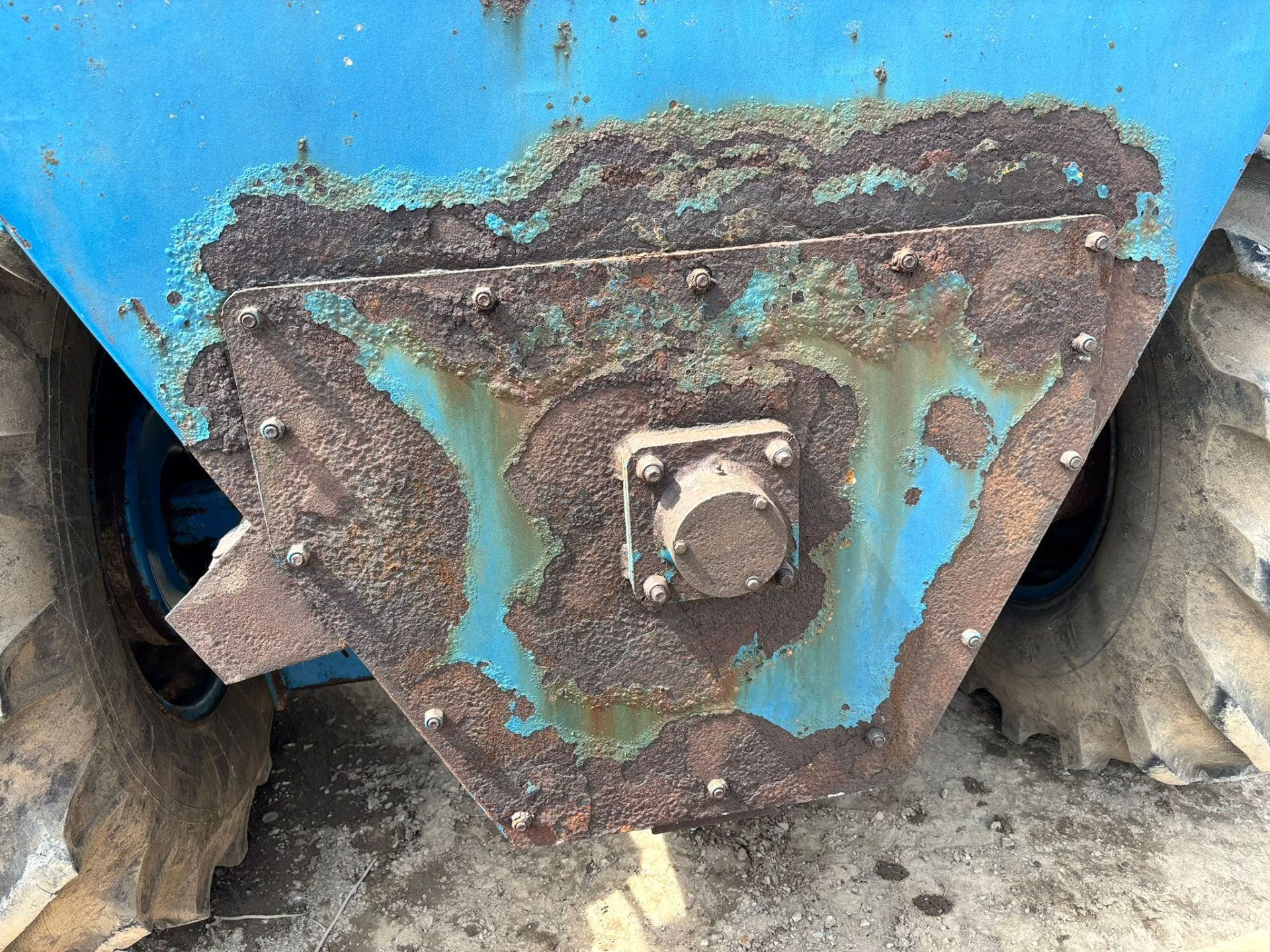 WEST 1150 GALLON DUAL SPREADER MUCK SPREADER FARM TRAILER DUNG SPREADER - Image 11