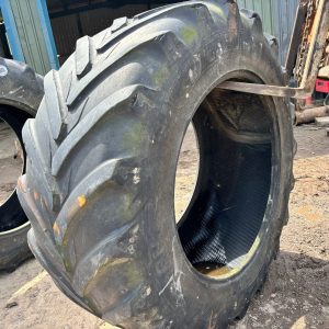 2 X 710/60 R42 TRACTOR TYRES PART WORN AGRICULTURAL JCB FENDT CLAAS