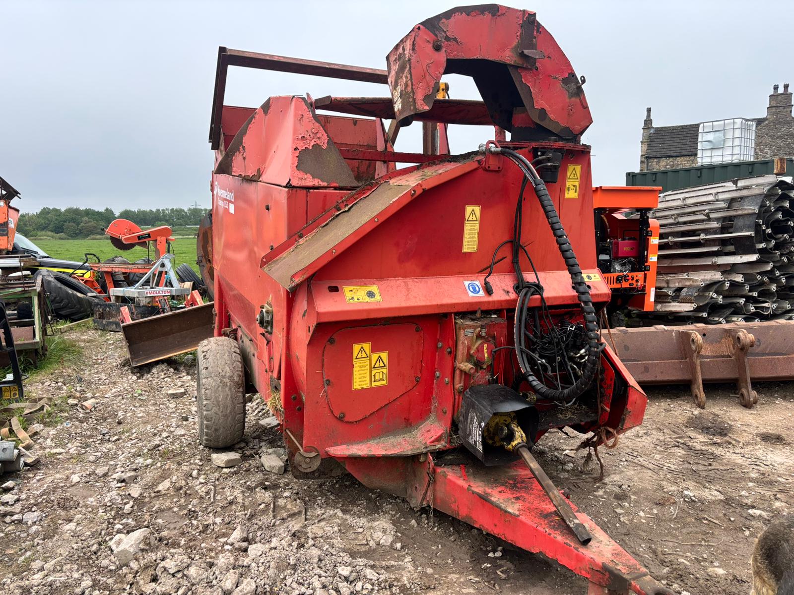 KVERNELAND TAARUP 853 STRAW CHOPPER BEDDER FEEDER ROUND BALE SQUARE BALE AGRICULTURE FARM BALER PTO MACHINE