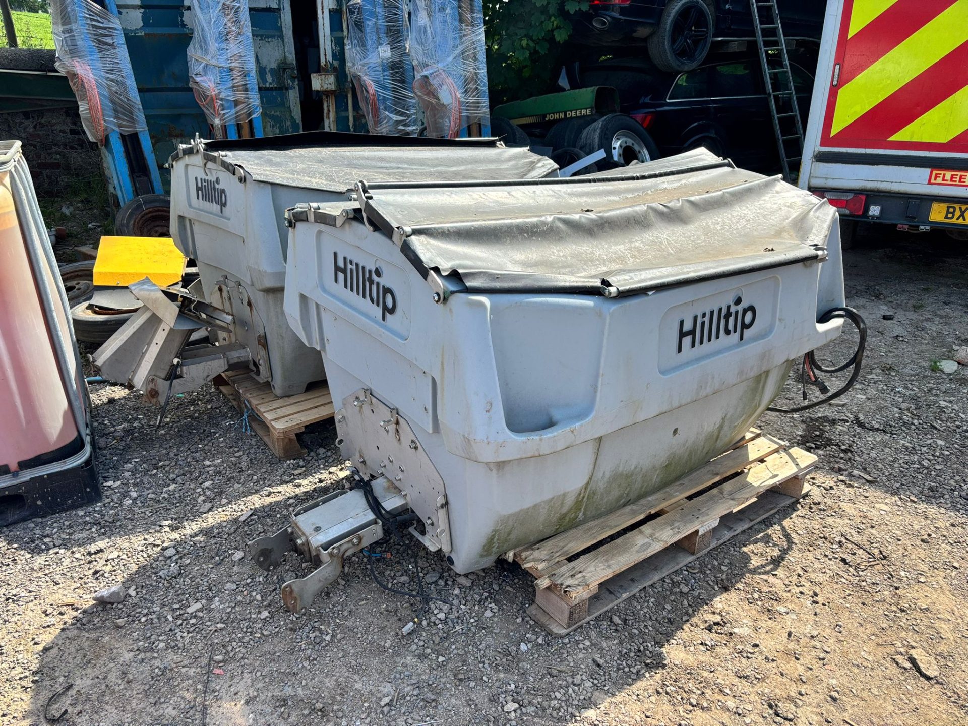 2 X HILLTIP SALT SPREADERS ICE STRITTER GRITTER SPARES OR REPAIRS WINTER MAINTENANCE SPREADER