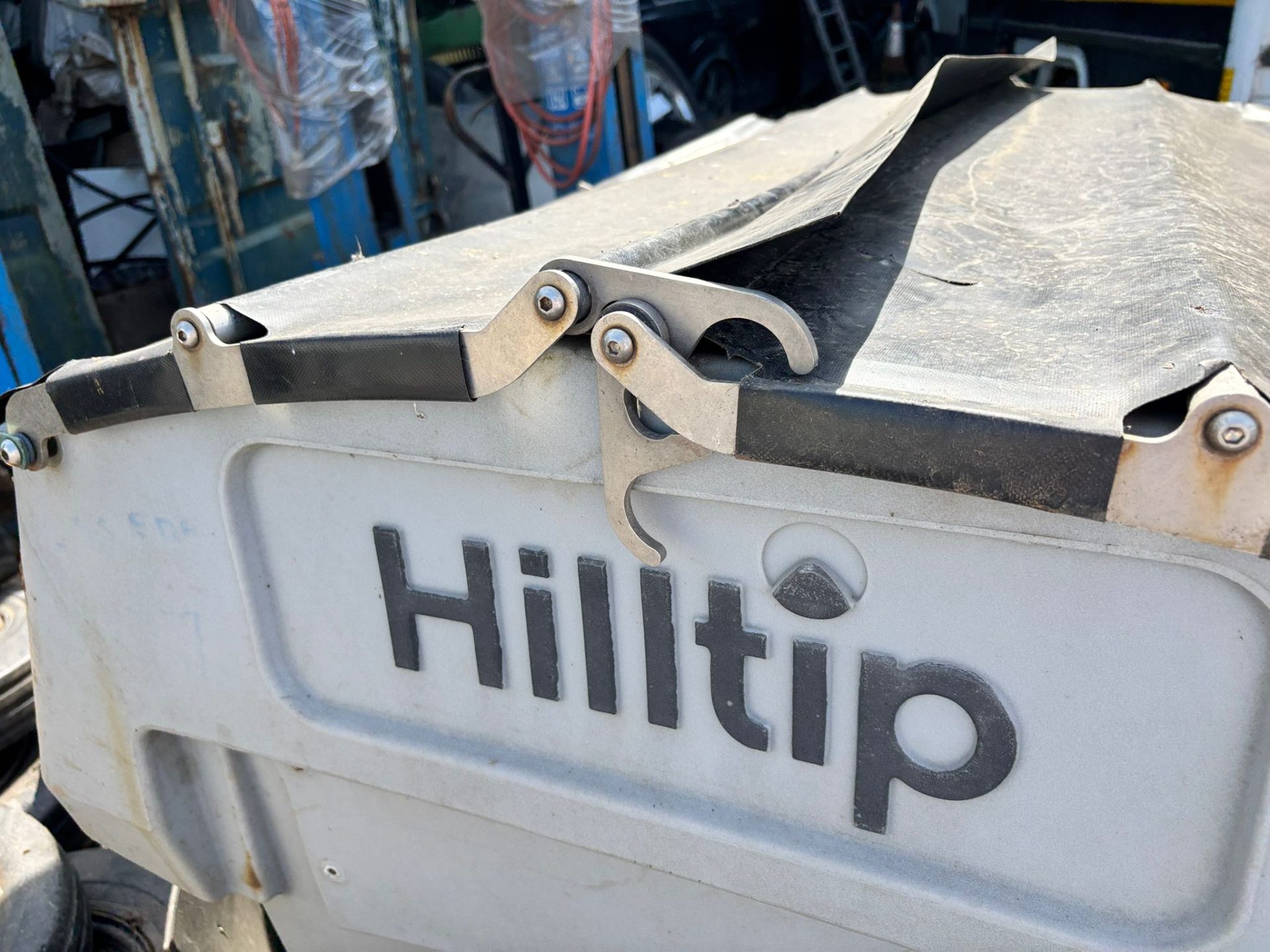 2 X HILLTIP SALT SPREADERS ICE STRITTER GRITTER SPARES OR REPAIRS WINTER MAINTENANCE SPREADER - Image 12
