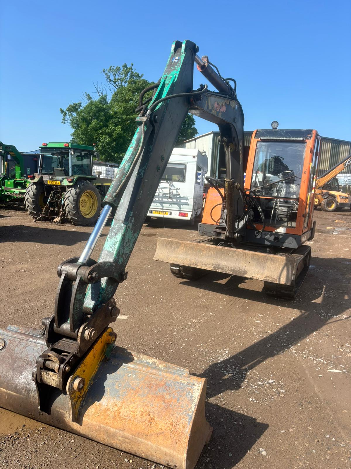 1999 PEL-JOB EB506 RUBBER TRACKED MIDI EXCAVATOR DIGGER 3 BUCKETS AND BREAKER