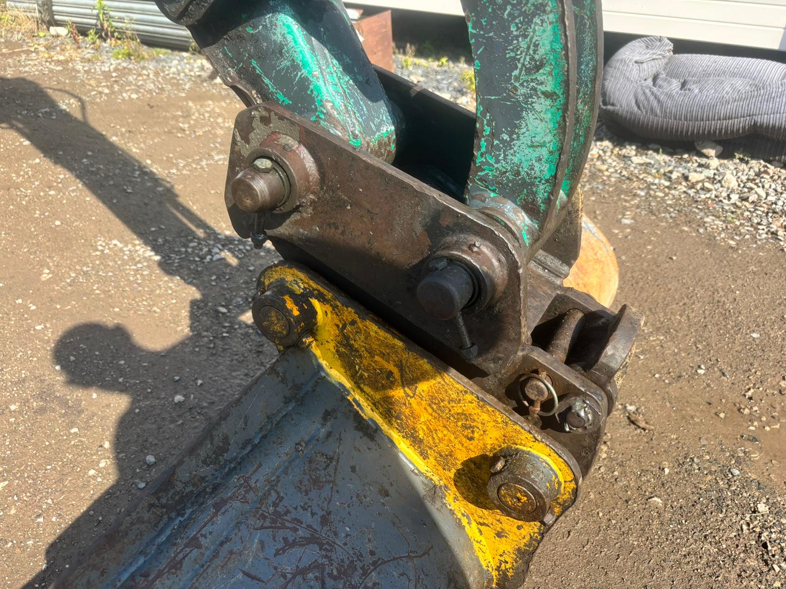 1999 PEL-JOB EB506 RUBBER TRACKED MIDI EXCAVATOR DIGGER 3 BUCKETS AND BREAKER - Image 6
