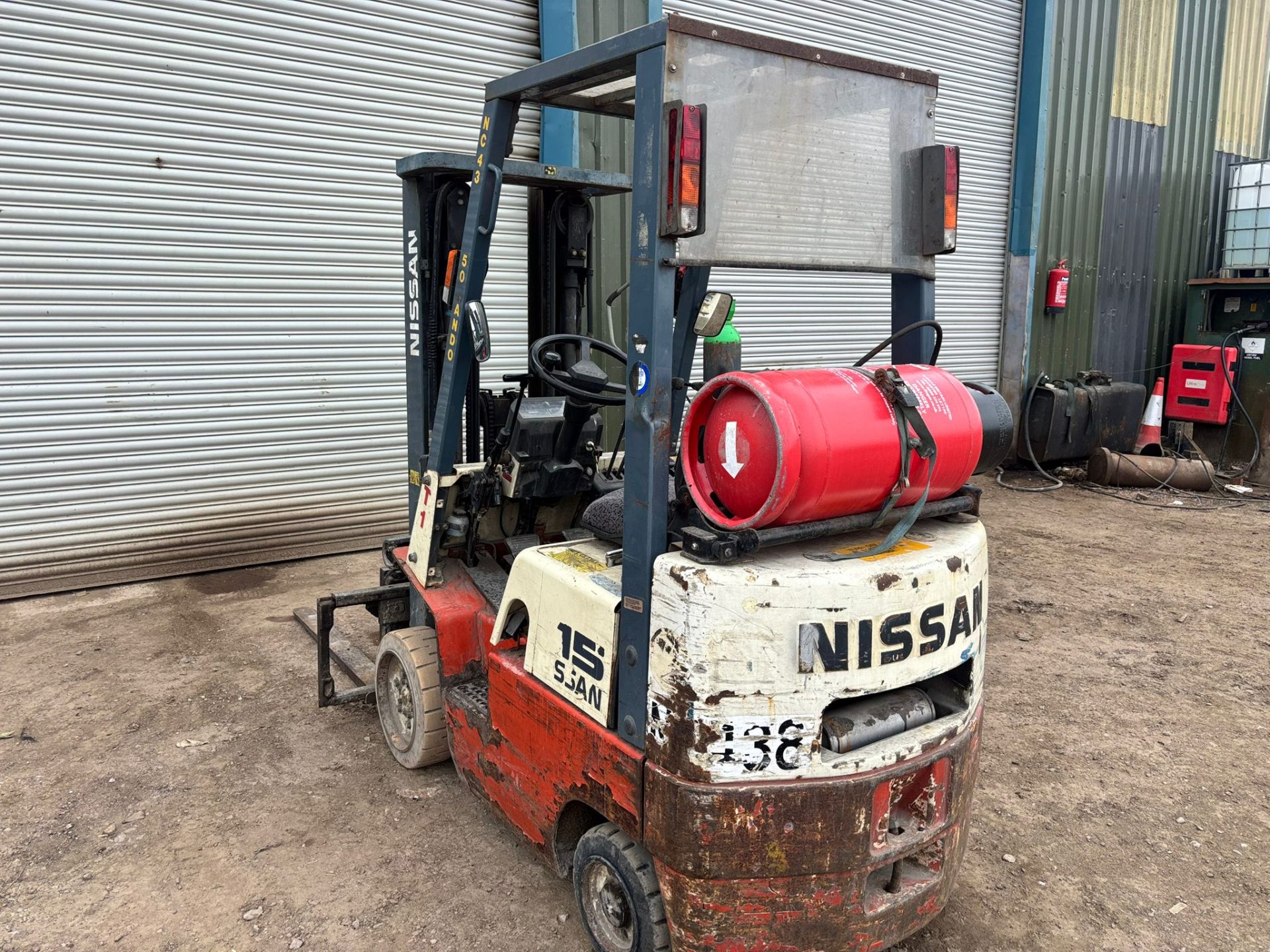 1999 NISSAN 1.5 TON LPG FORKLIFT TRUCK SIDE SHIFT TRIPLE MAST - Image 5