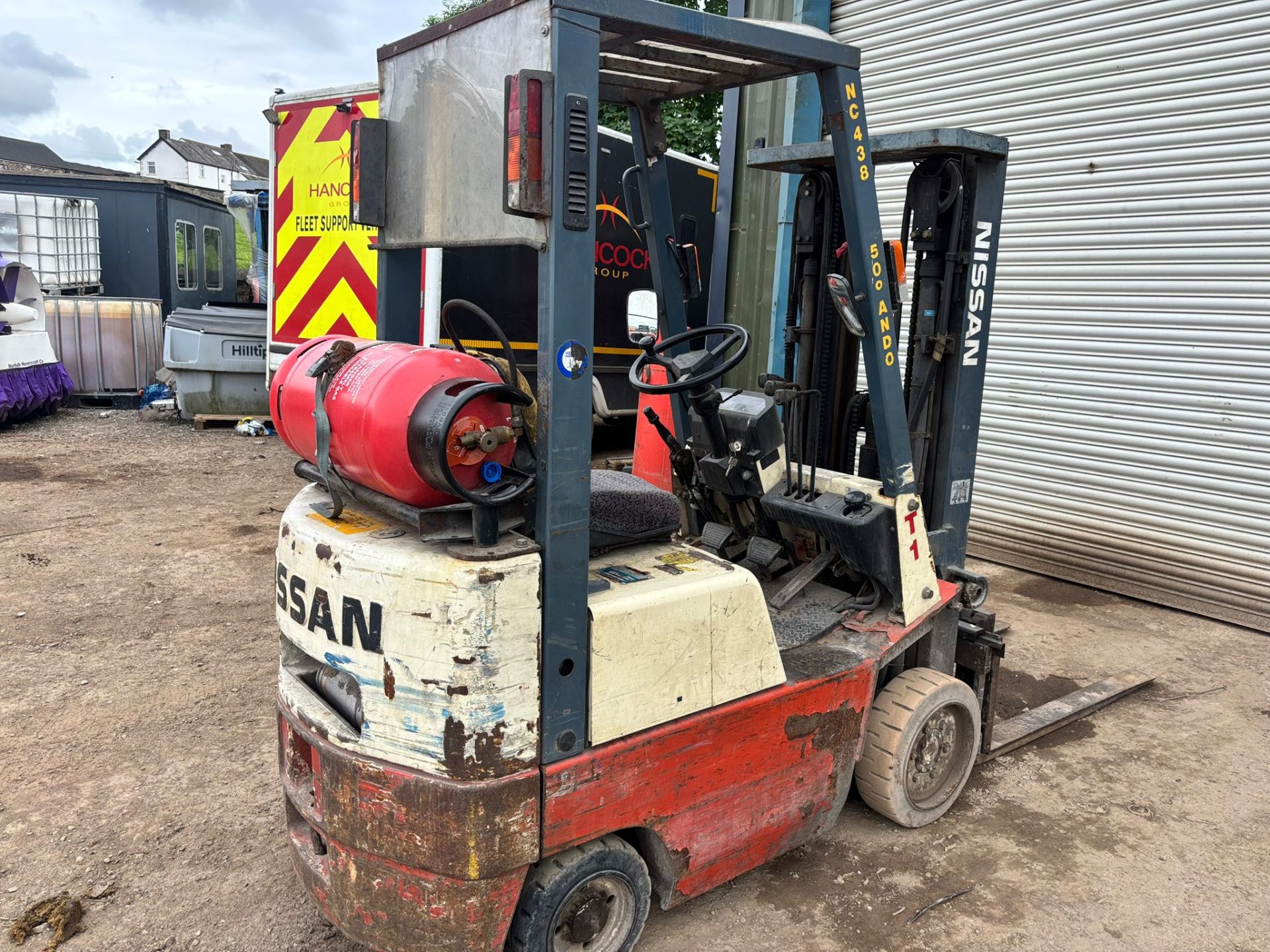 1999 NISSAN 1.5 TON LPG FORKLIFT TRUCK SIDE SHIFT TRIPLE MAST - Image 9