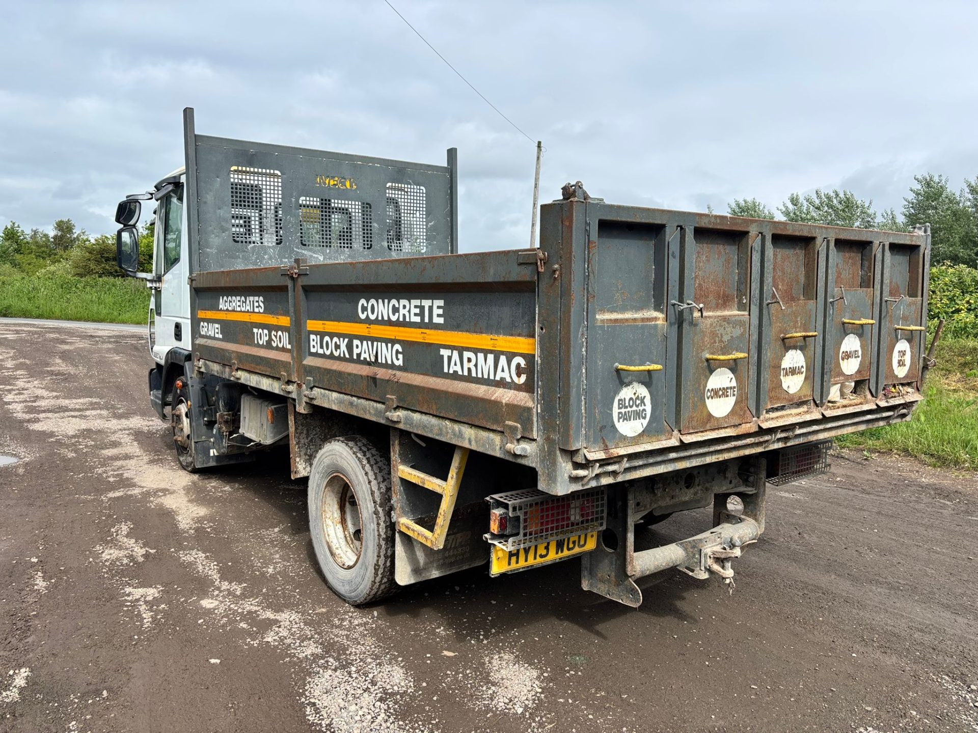 2013 IVECO EUROCARGO 75E16K TIPPER TRUCK 7.5 TONNE LORRIE WAGON LORRY - Image 4