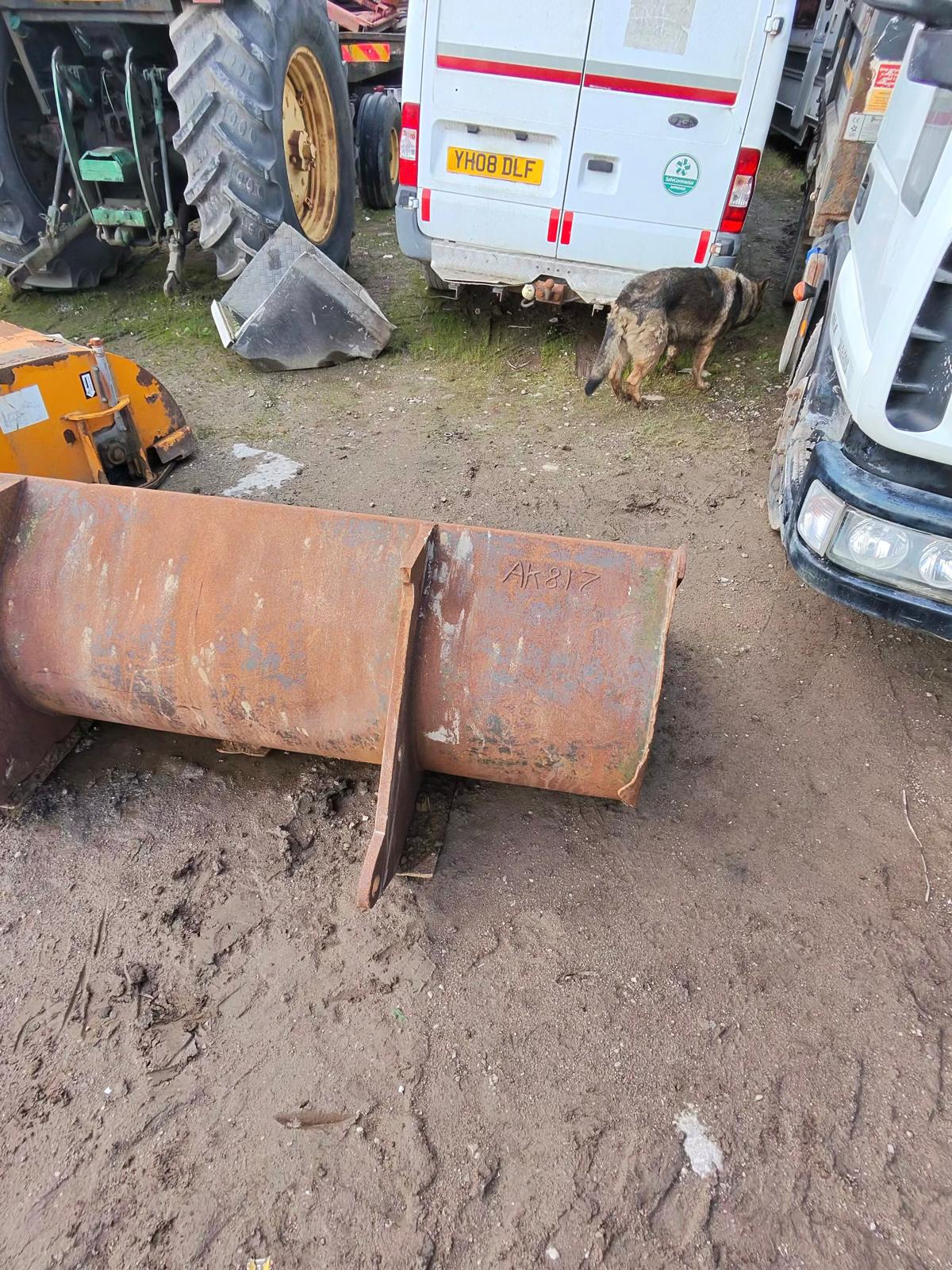 JCB LOADALL TELEHANDLER GENERAL PURPOSE BUCKET 7FT MATERIAL HANDLING BUCKET - Image 3