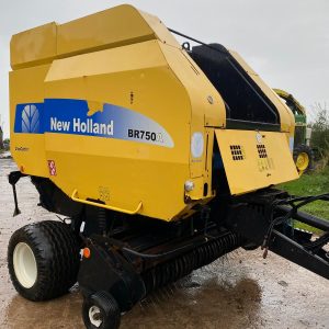2007 NEW HOLLAND BR750A CROPCUTTER ROUND BALER TRACTOR SILAGE