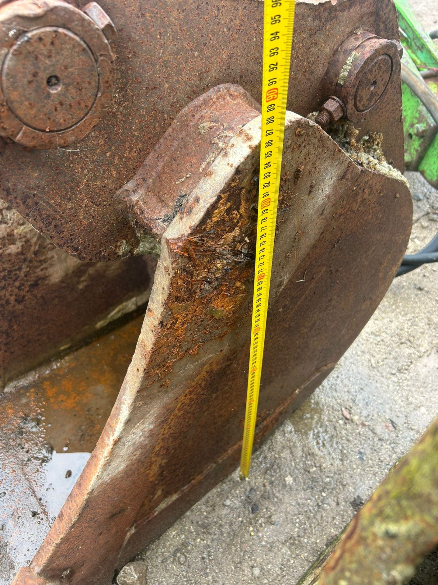 DIGGING BUCKET 65MM PINS 255MM CENTRES 380MM EXCAVATOR BUCKET TAG NO 354099 - Image 8