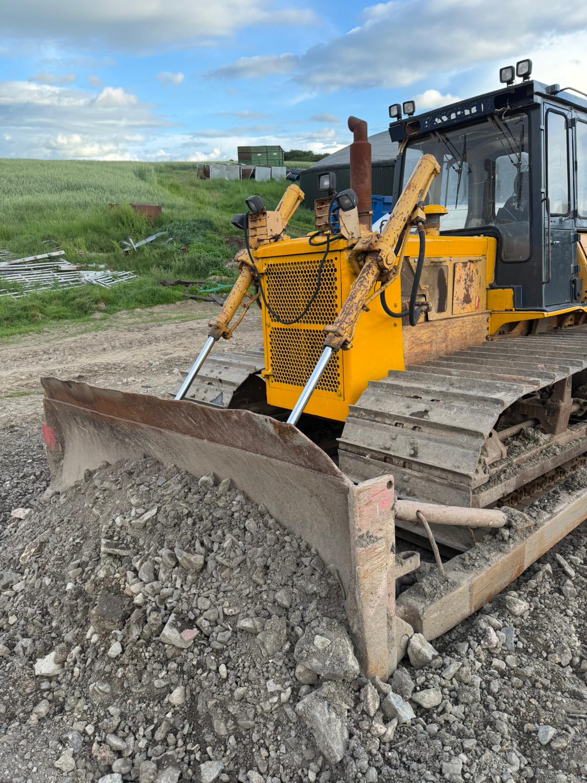 1987 KOMATSU D53P BULLDOZER TRACKED DOZER CRAWLER TRACTOR FULL ENGINE REBUILD - Image 2