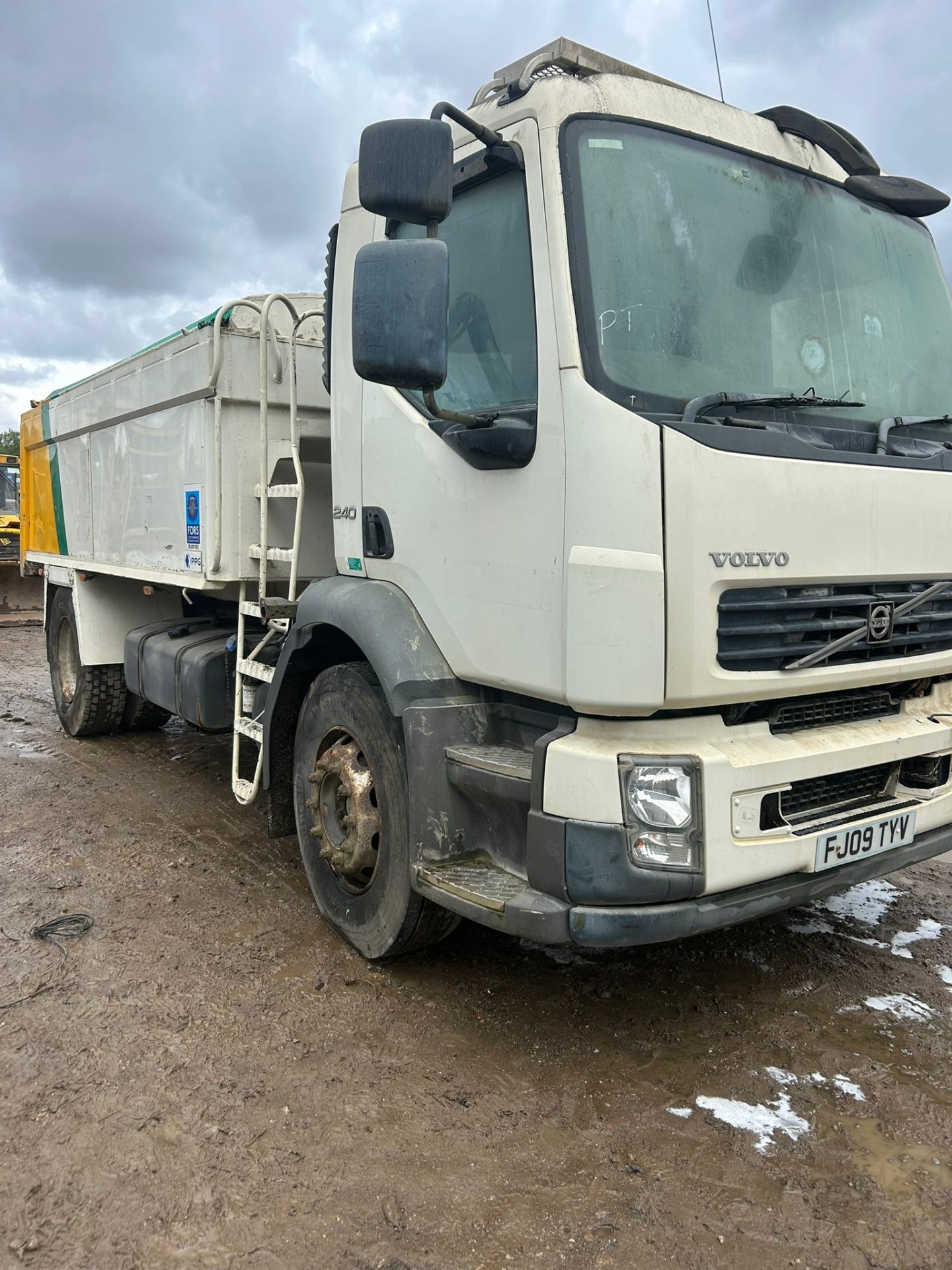 2009 VOLVO FL240 18 TON ALUMINIUM TIPPER LORRY AUTO GEARBOX HIGHWAY MAINTENANCE TRUCK - Image 2