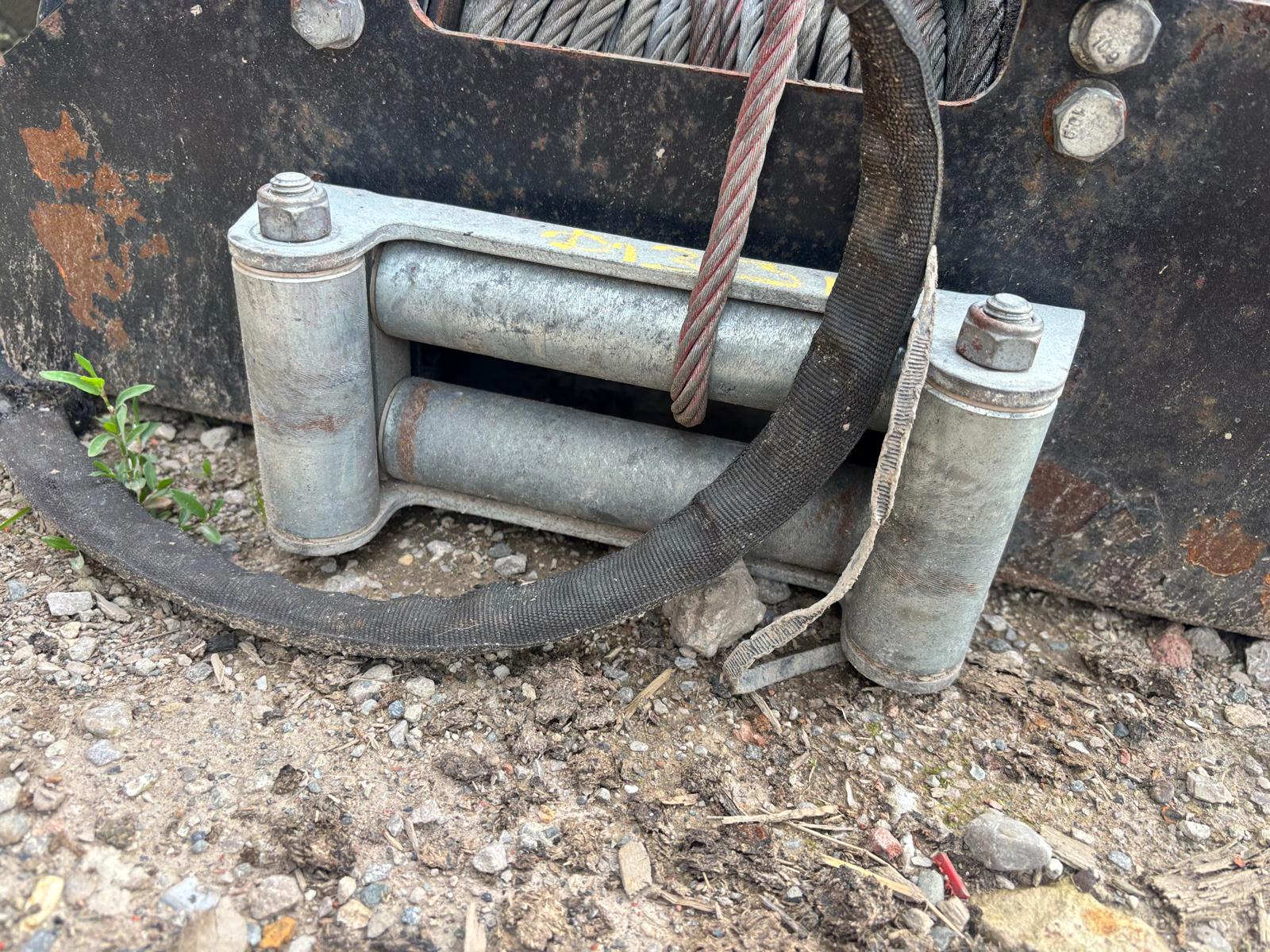 12V SUPERWINCH EP16.5 ELECTRIC RECOVERY WINCH 6.8 TON 15,000LB - Image 5