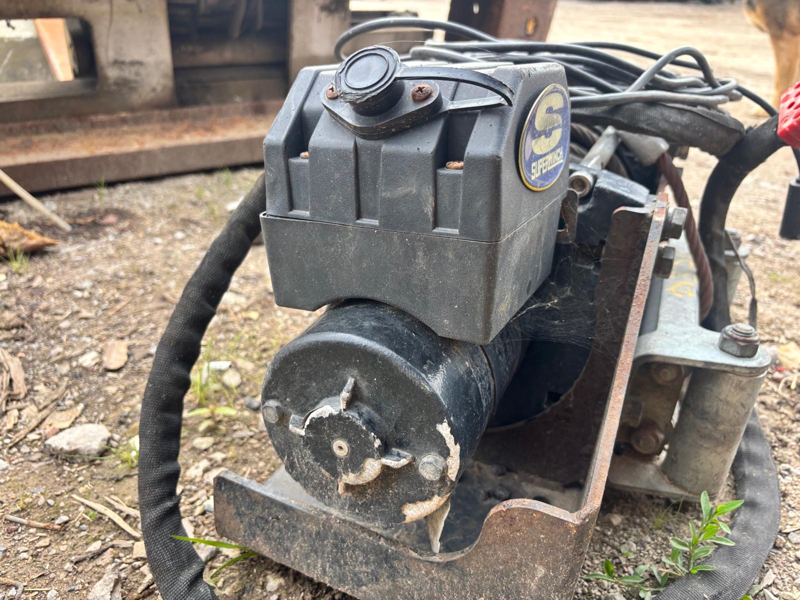 12V SUPERWINCH EP16.5 ELECTRIC RECOVERY WINCH 6.8 TON 15,000LB - Image 9